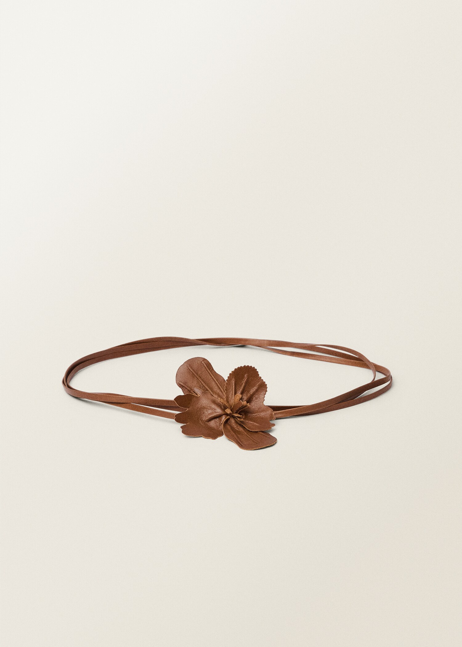 Ceinture fine en cuir avec détail floral - Article sans modèle