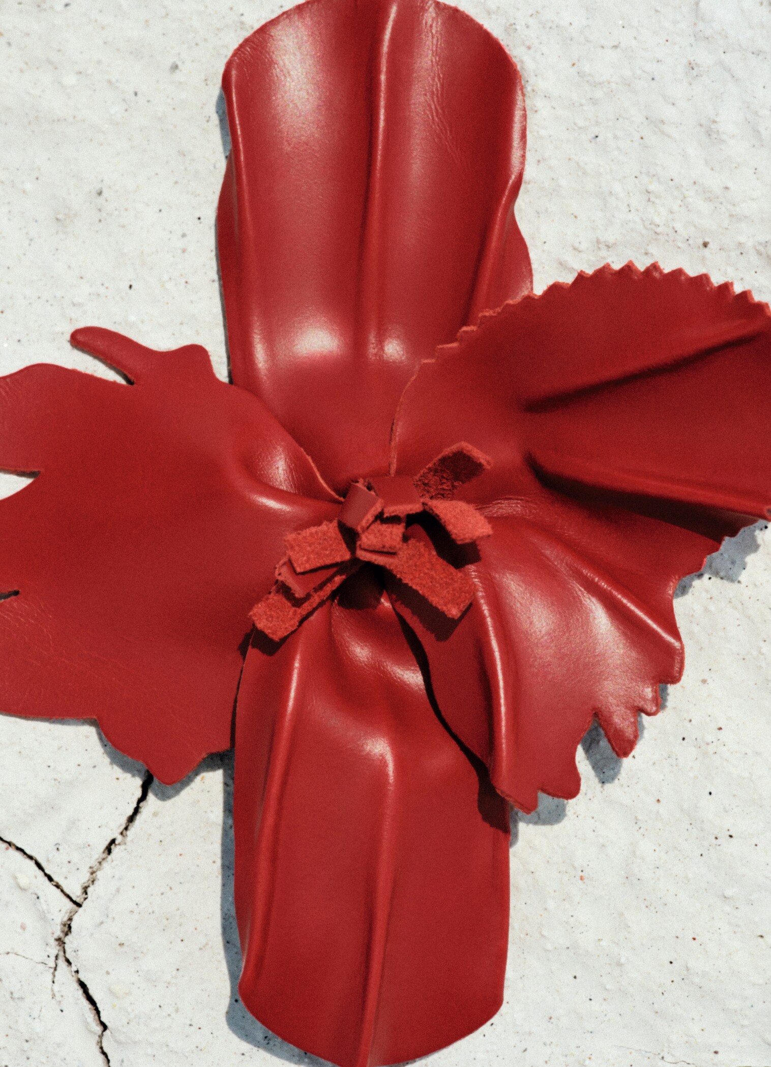 Ceinture fine en cuir avec détail floral - Détail de l'article 5