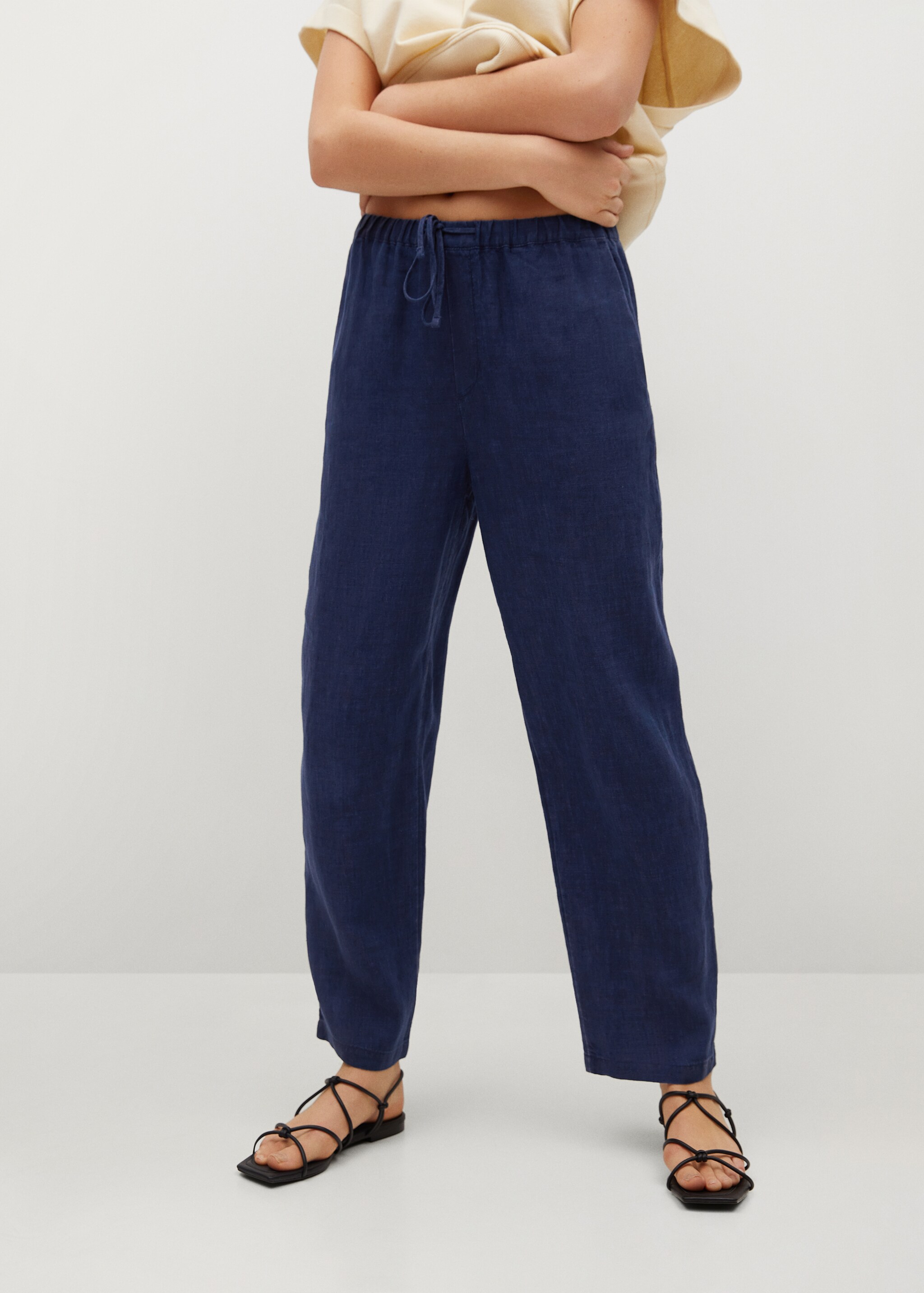 Pantalón 100% lino - Plano medio