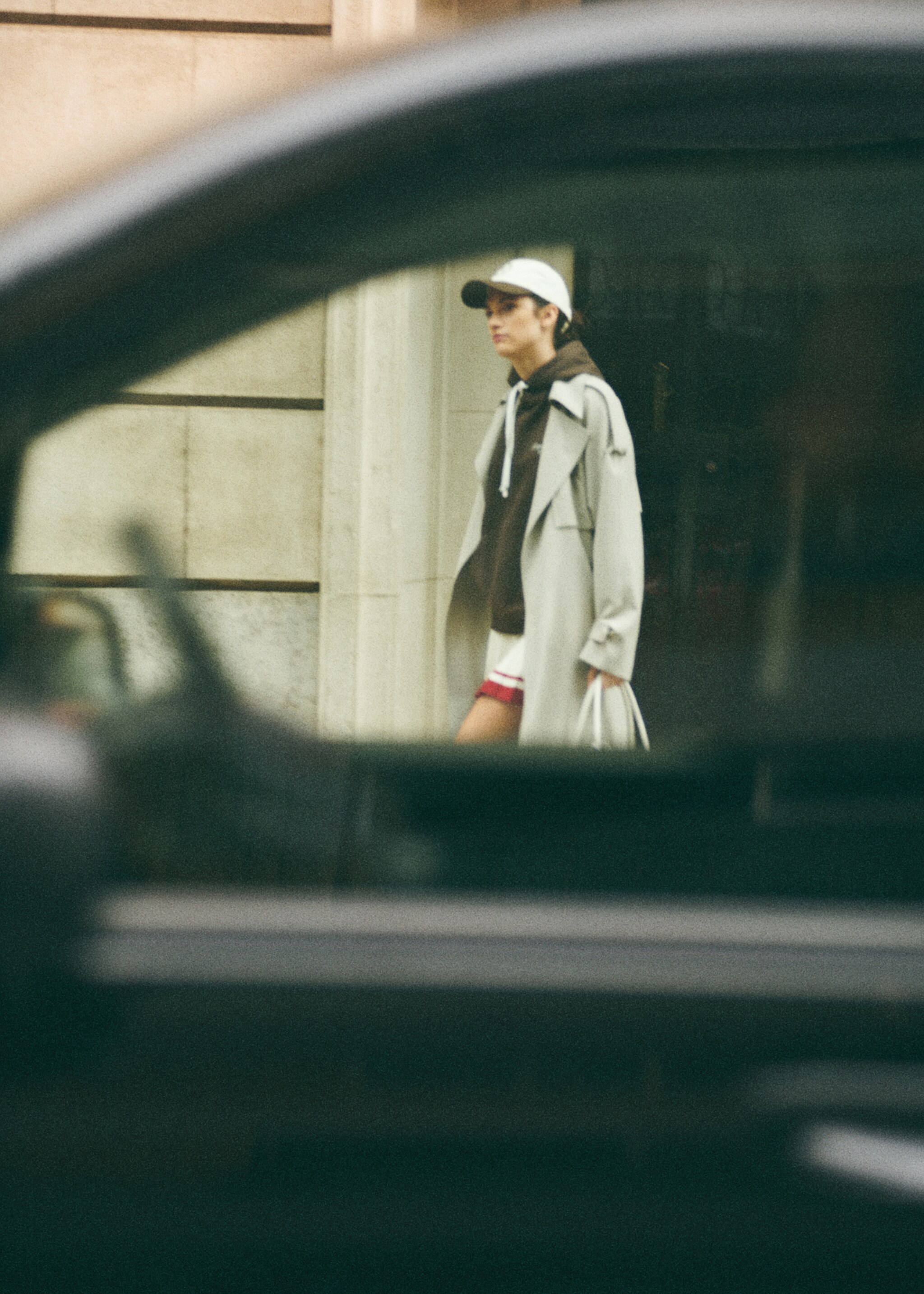 Hooded sweatshirt with printed message - Details of the article 6, Brown. Ref: 87047905-00.