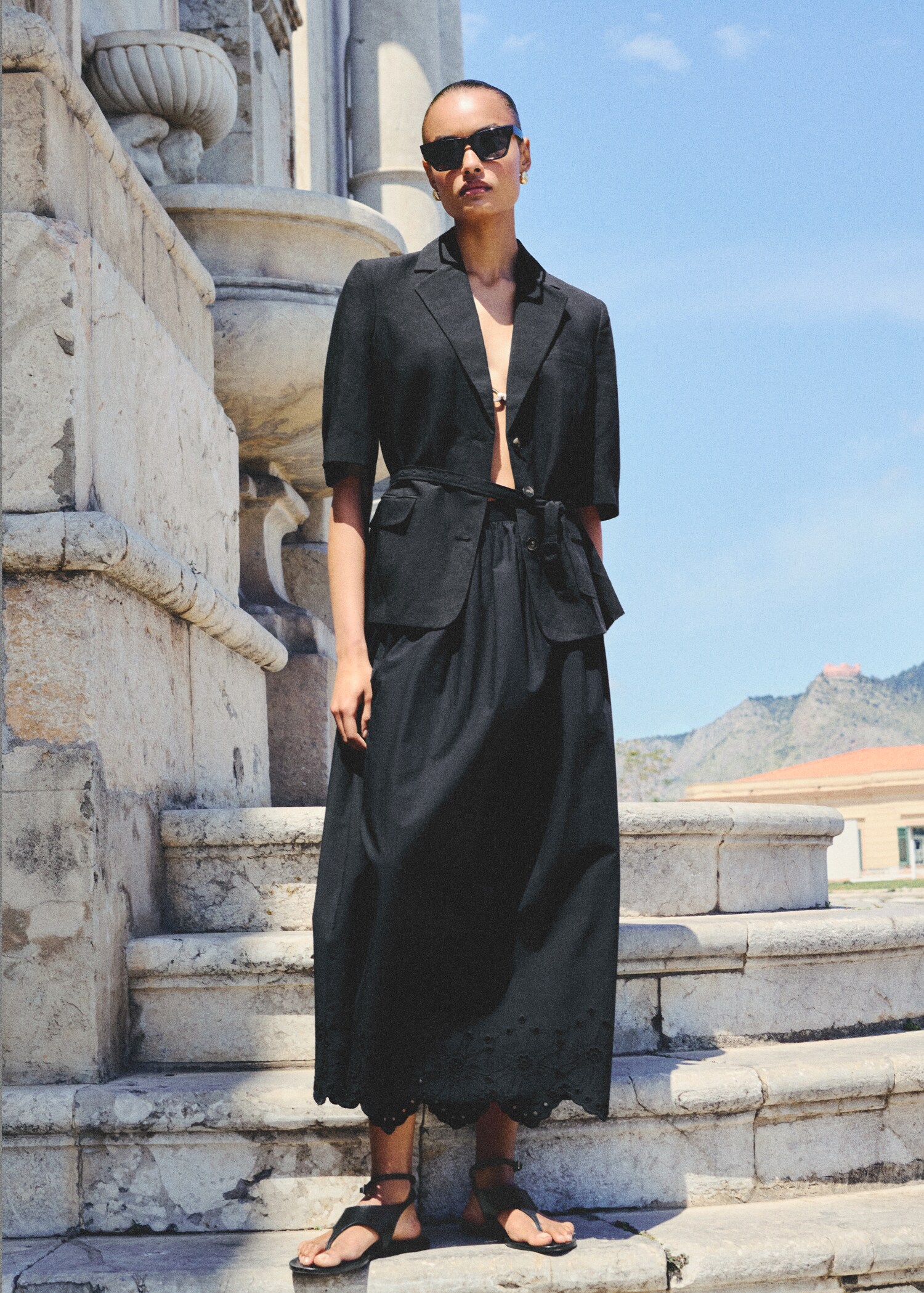 Cotton skirt with embroidered hem - Details of the article 7