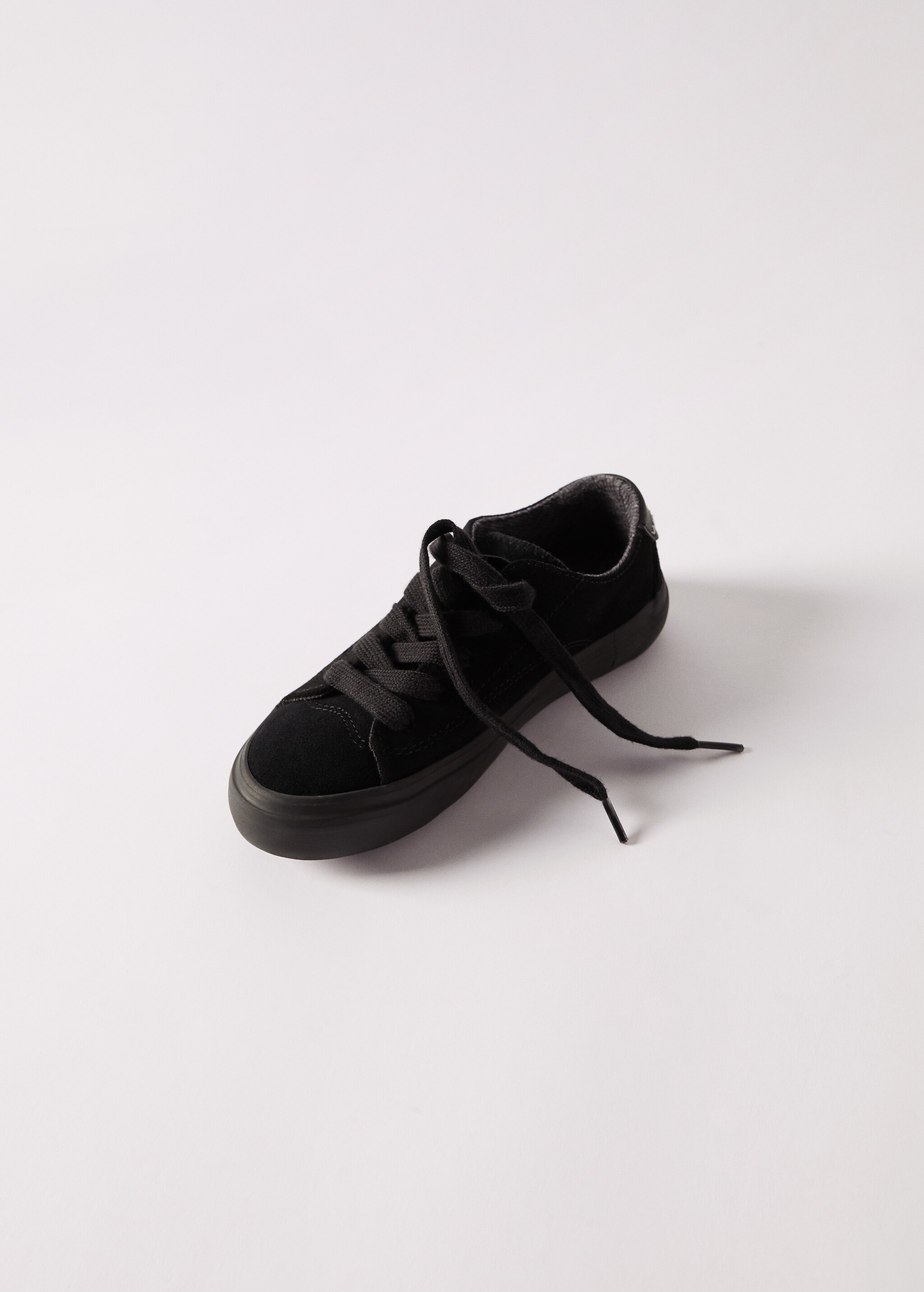 Deportiva ante cordones - Detalle del artículo 4