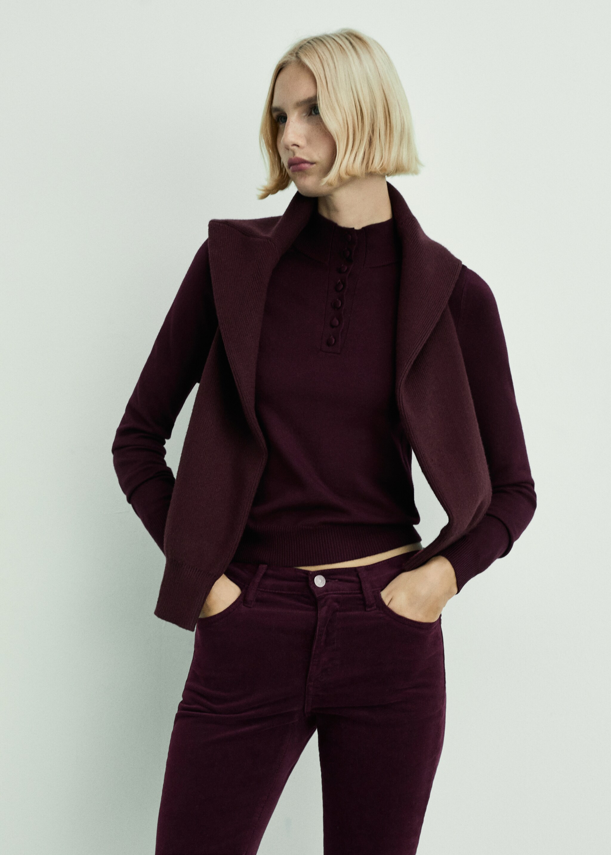 Sienna flared cropped corduroy trousers - Details of the article 1, Wine. Ref: 87050227-00.
