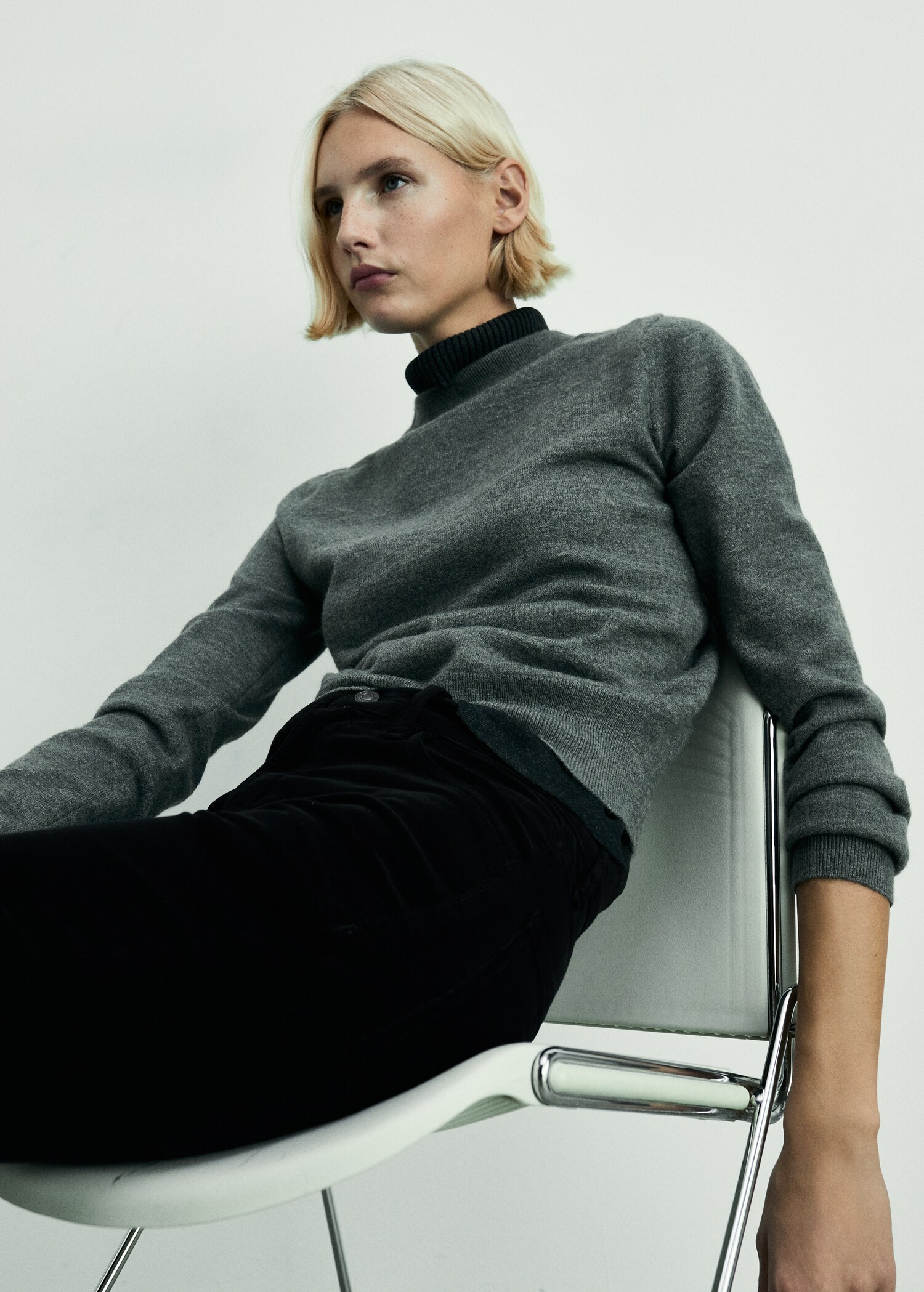 Sienna flared cropped corduroy trousers - Details of the article 2