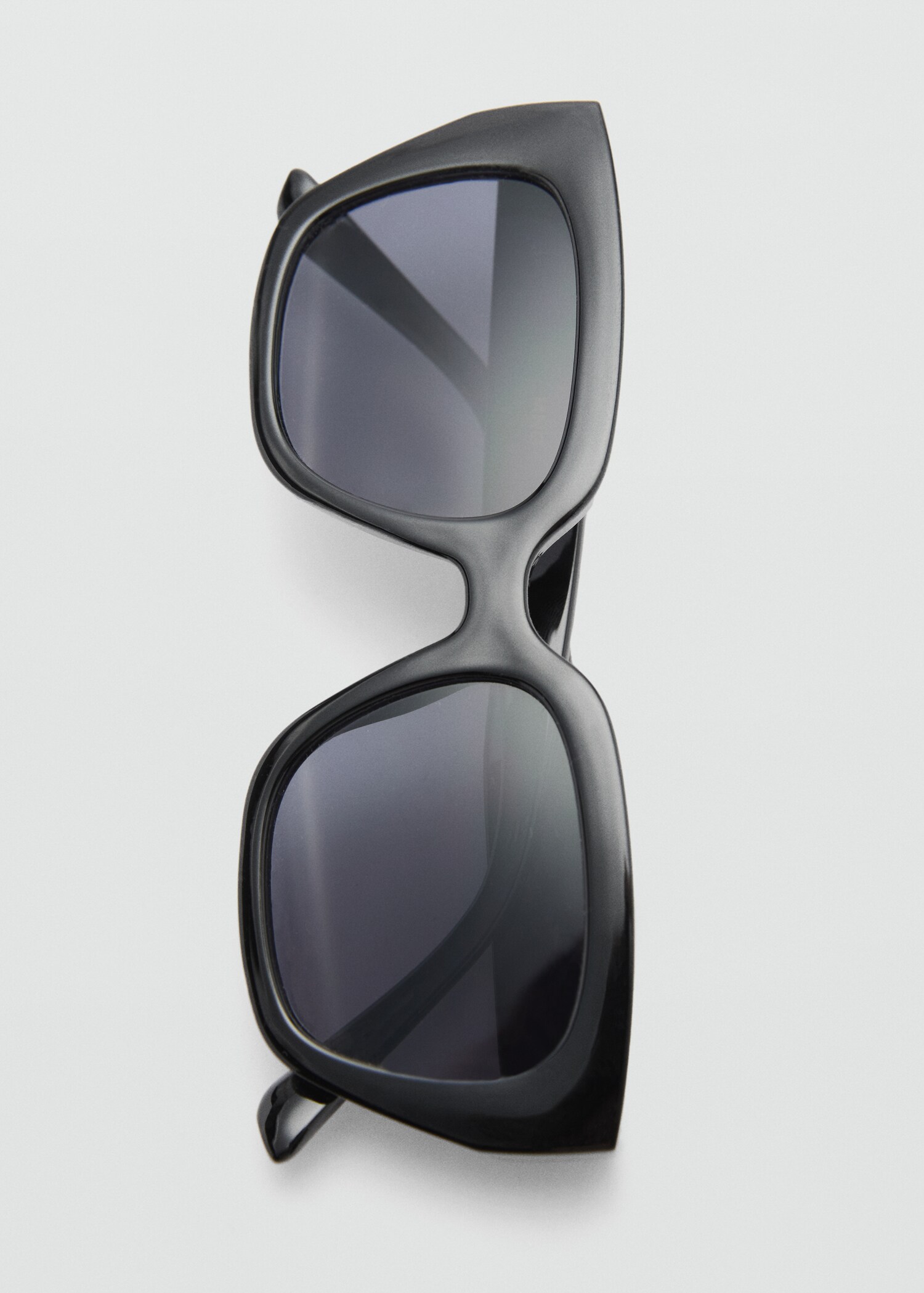 Resin frame sunglasses - Details of the article 2