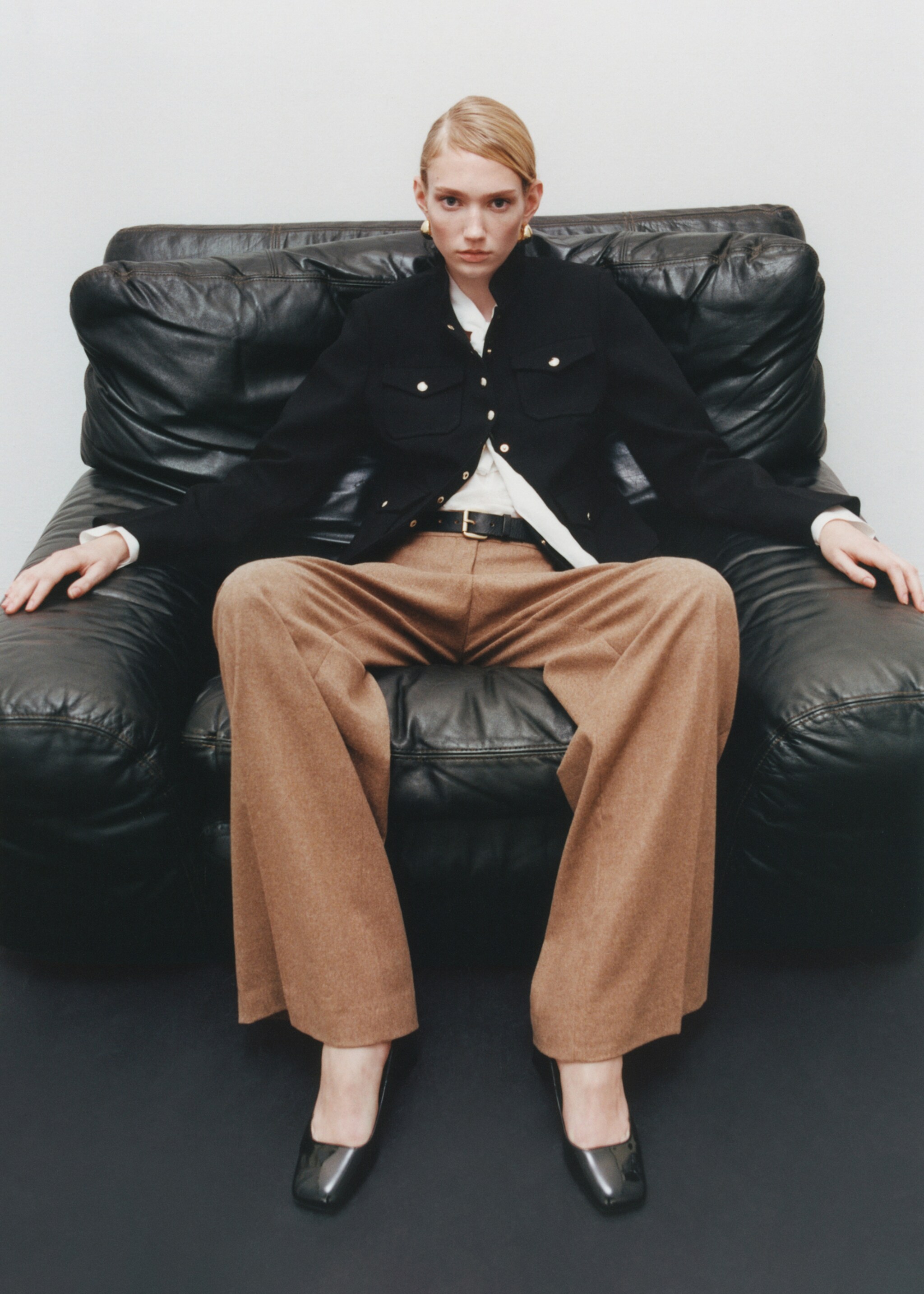 Patent-effect stiletto-heel shoes - Details of the article 6, Black. Ref: 87050247-00.