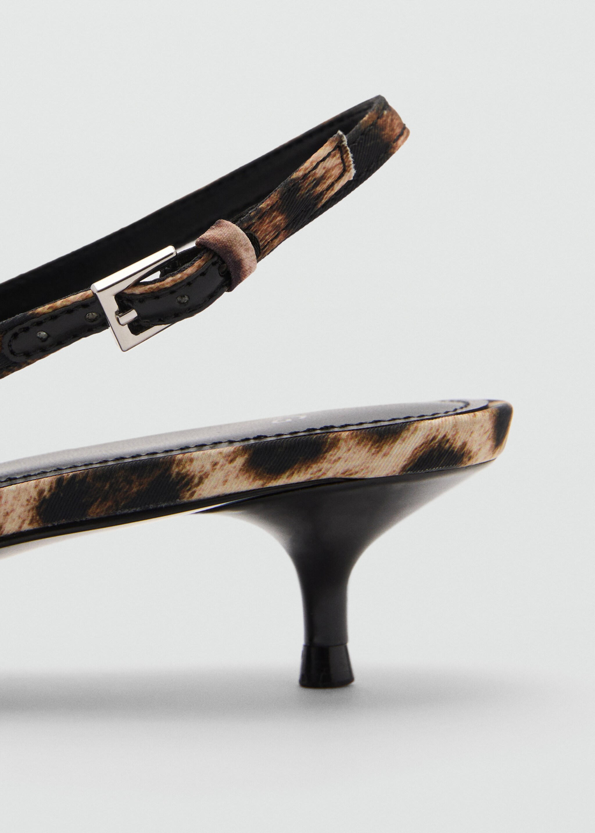 Leopard-print heeled shoes - Details of the article 1, Black. Ref: 87050256-00.