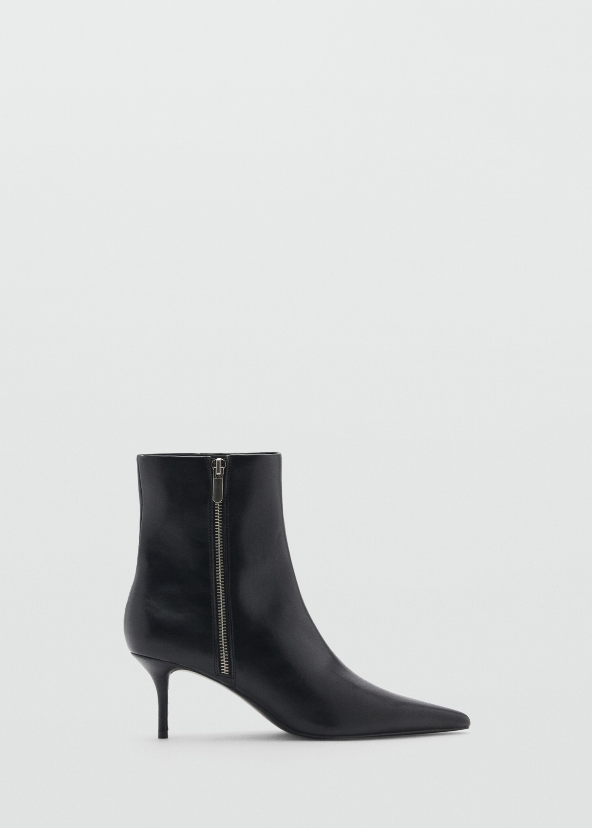 Pointed boots with zip - Article without model, Black. Ref: 87050290-00.