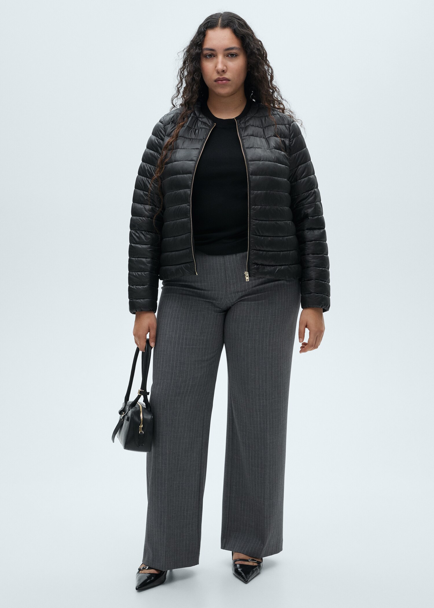 Short padded anorak with pockets - Details of the article 3