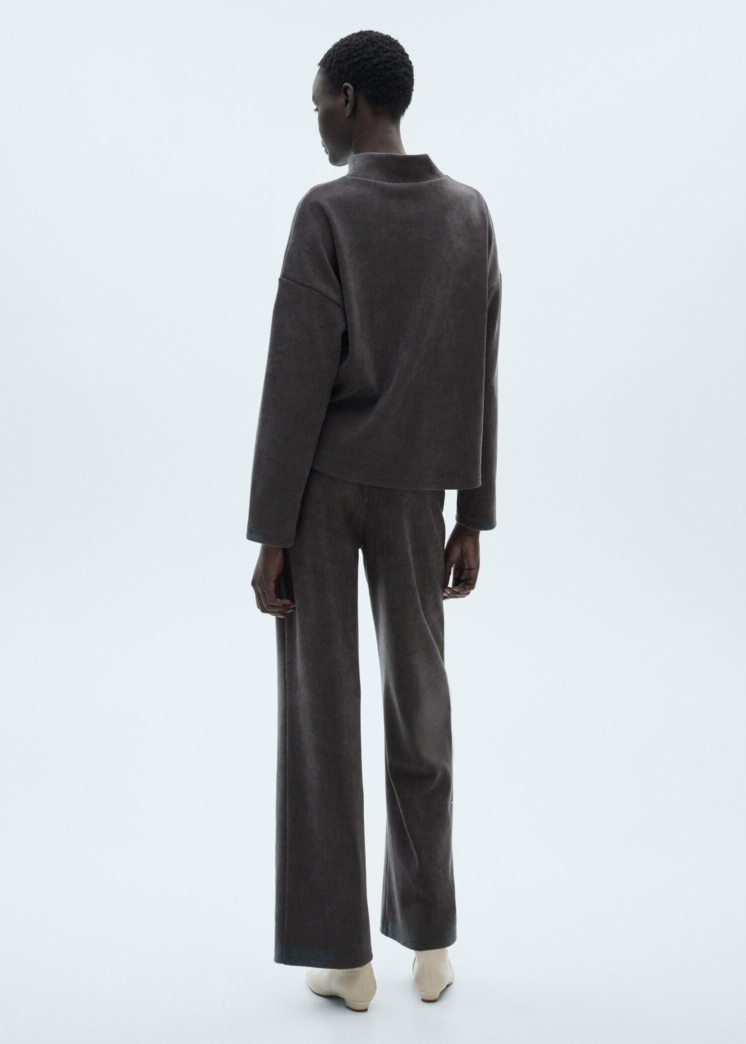 Corduroy straight trousers - Reverse of the article