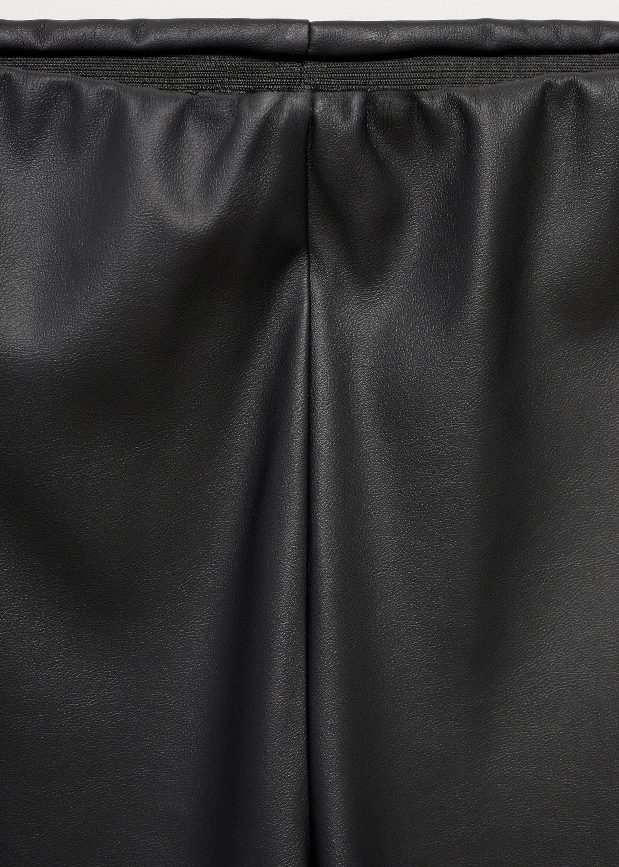 Faux-leather leggings - Details of the article 8, Black. Ref: 87050353-00.