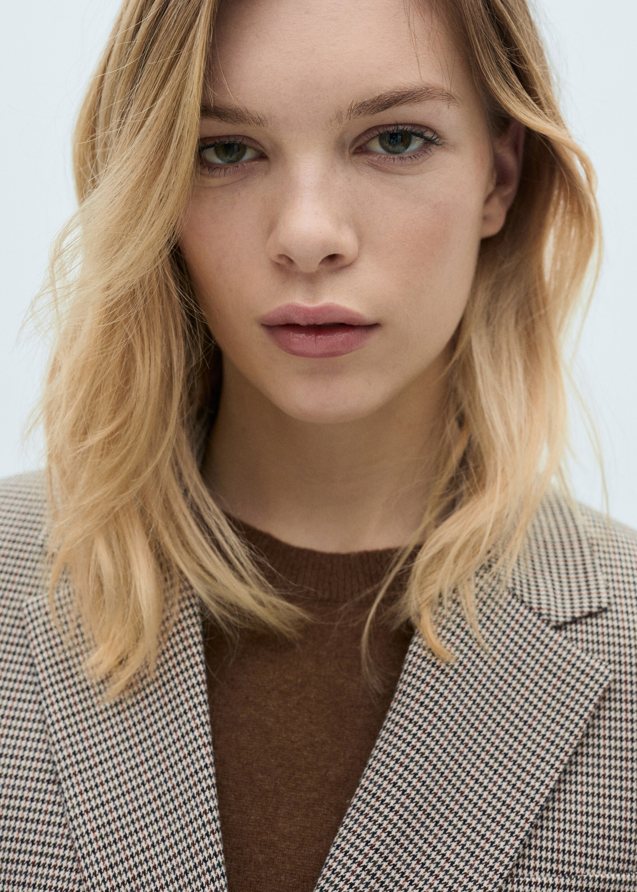 Double-breasted jacket - Details of the article 1, Brown. Ref: 87050355-00.