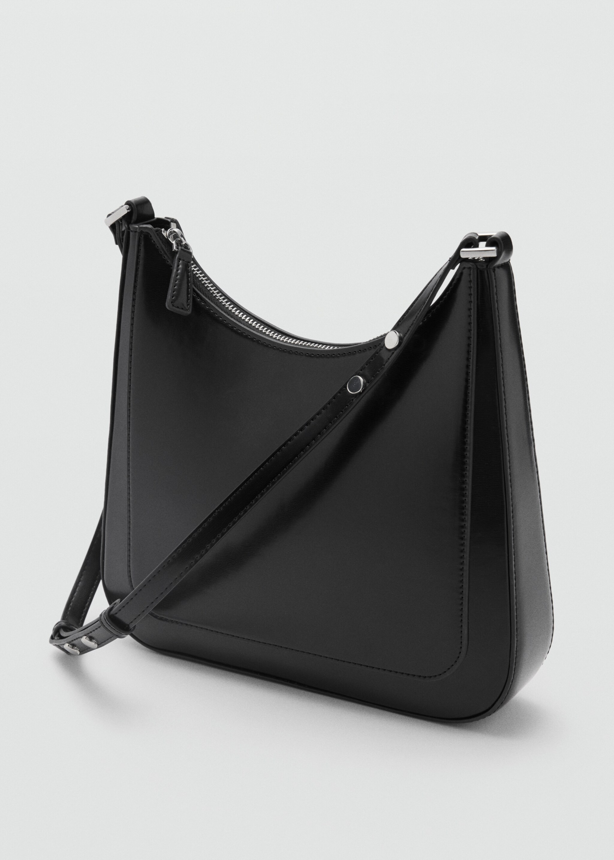 Square shoulder bag - Details of the article 2, Black. Ref: 87050357-00.