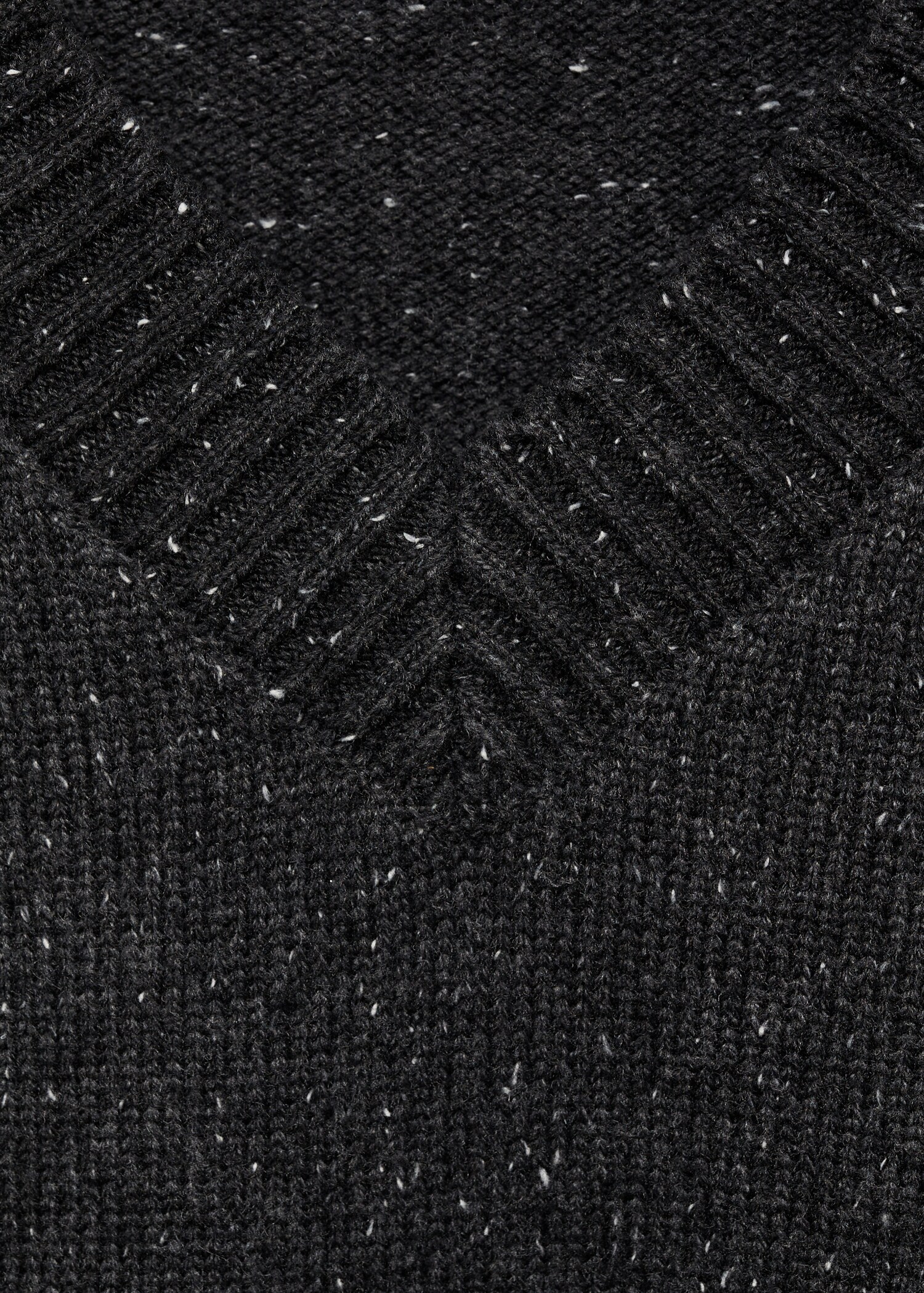 Strickpullunder mit V-Ausschnitt - Detail des Artikels 8