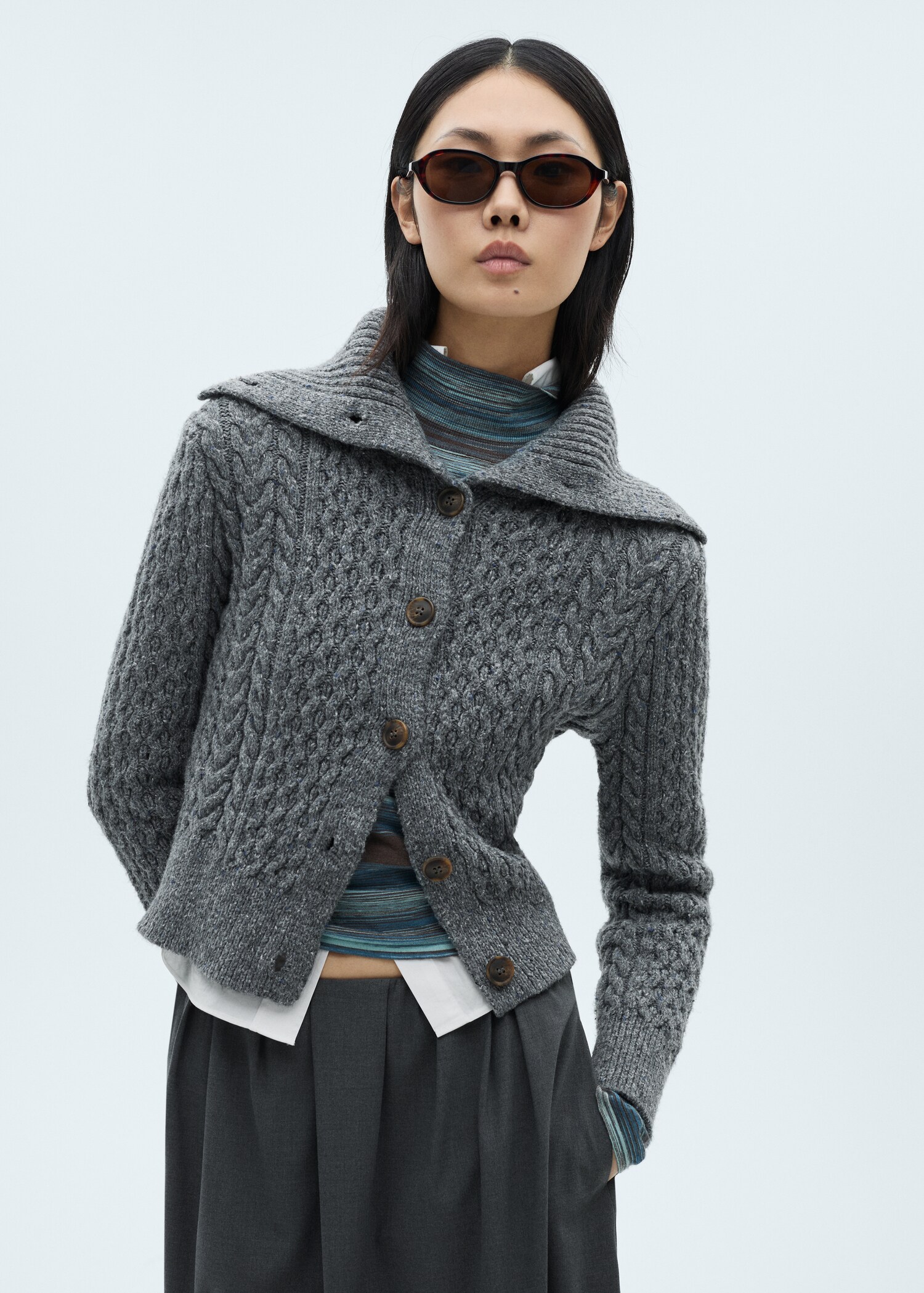 Cabled heather cardigan - Details of the article 2