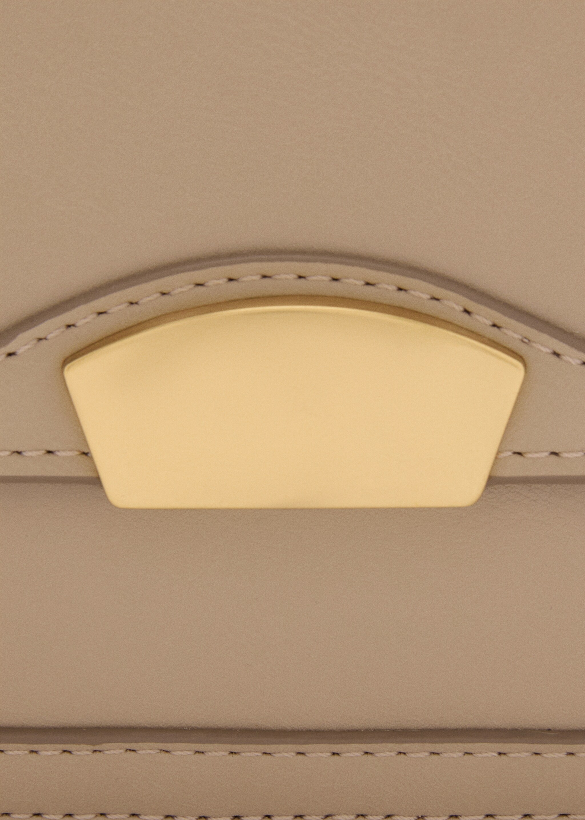 Sac bandoulière rabat - Détail de l'article 1, Marron clair/pastel. Ref: 87050406-00.