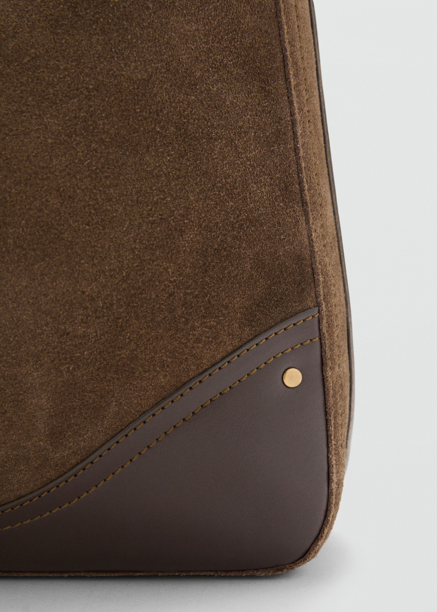 100% split leather bag with buckle - Details of the article 2