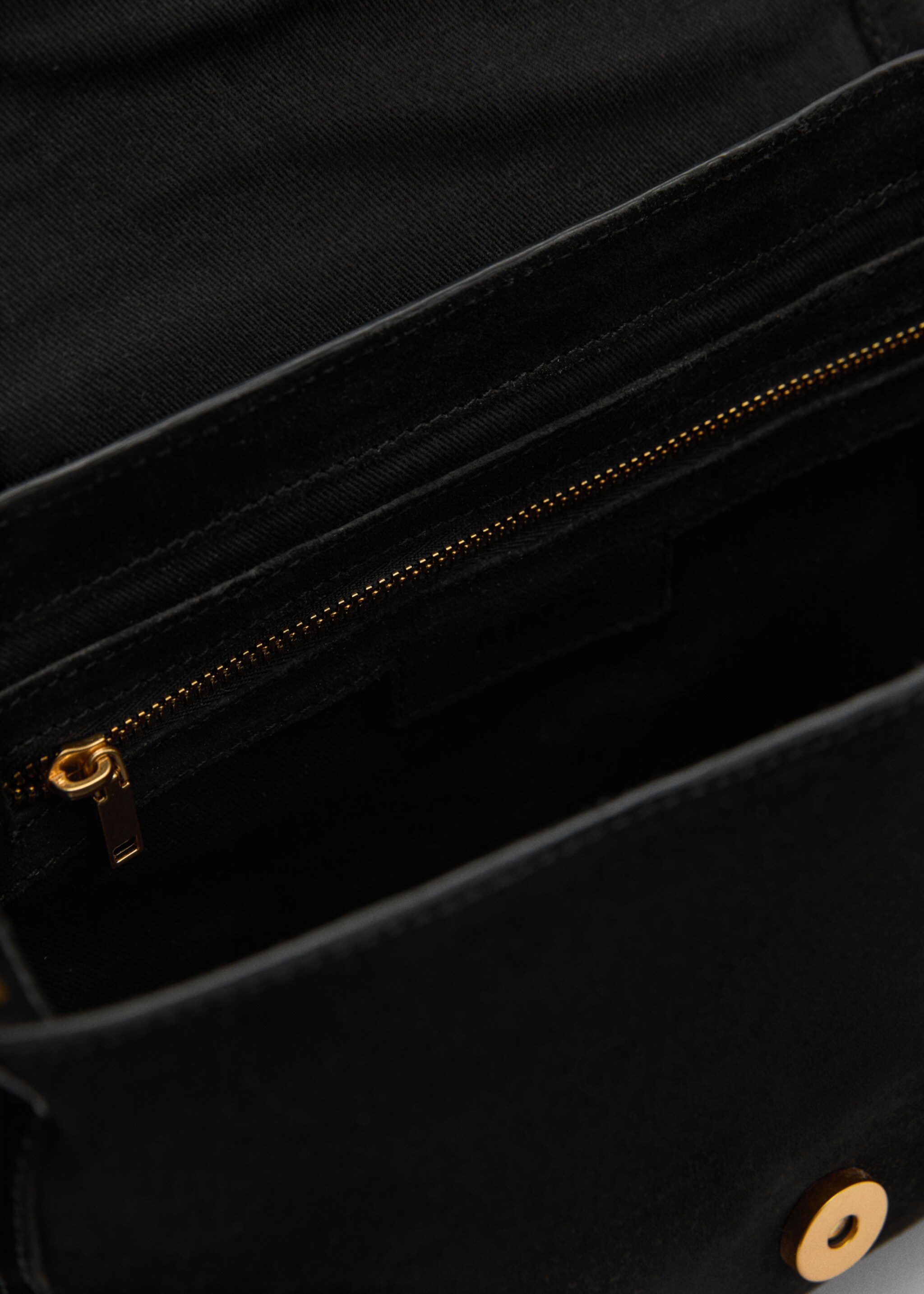 Buckle leather bag - Details of the article 3, Black. Ref: 87050418-00.