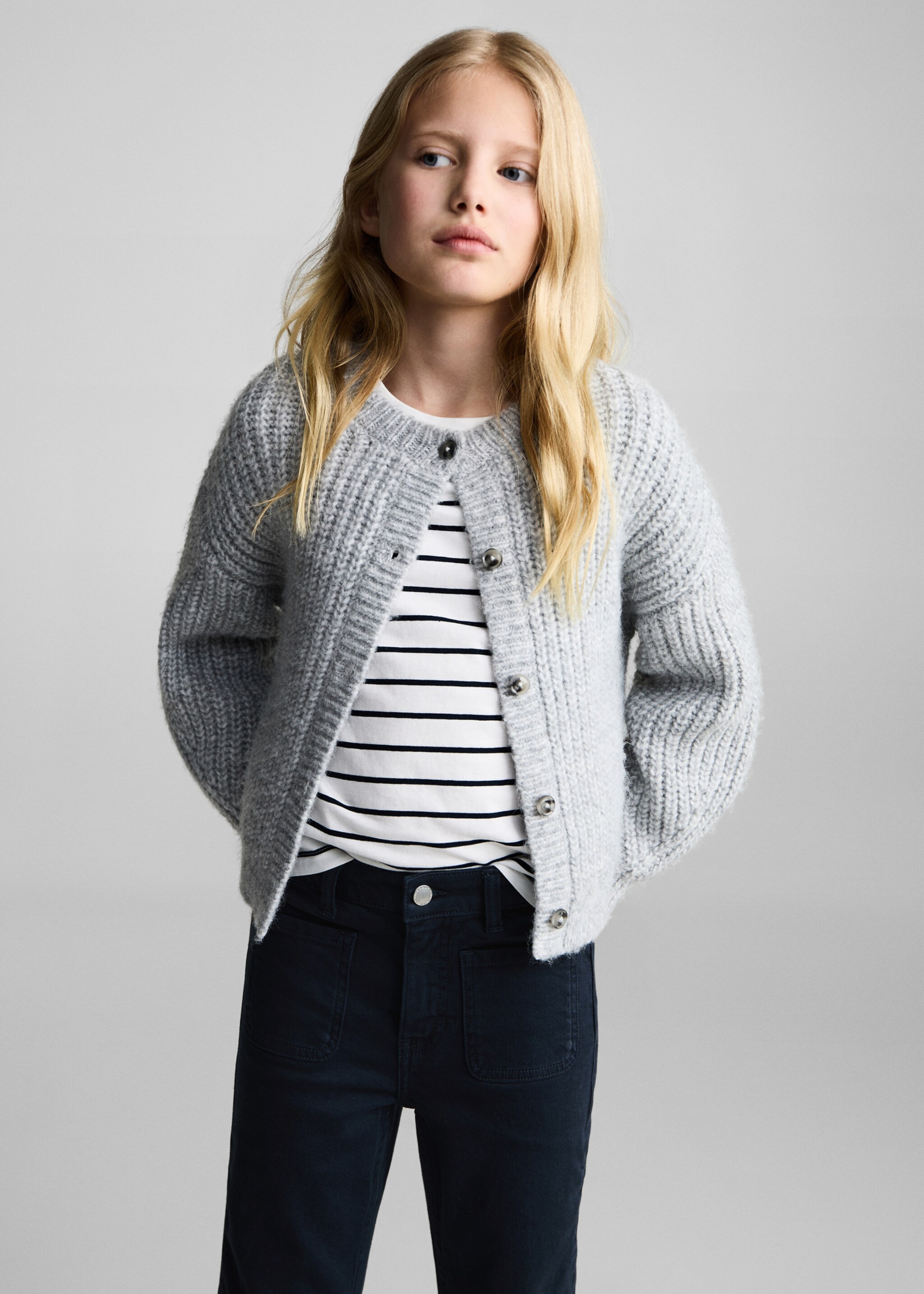 Flared jeans with pocket - Details of the article 1, Dark Navy. Ref: 87050422-00.