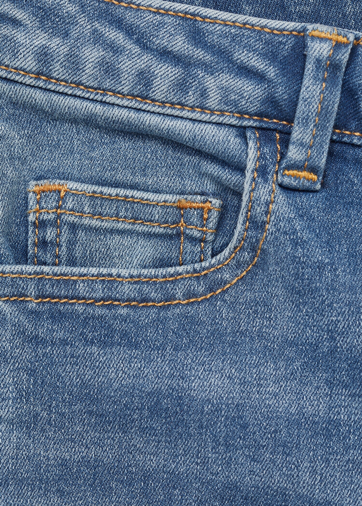 Buttons flare jeans - Details of the article 8