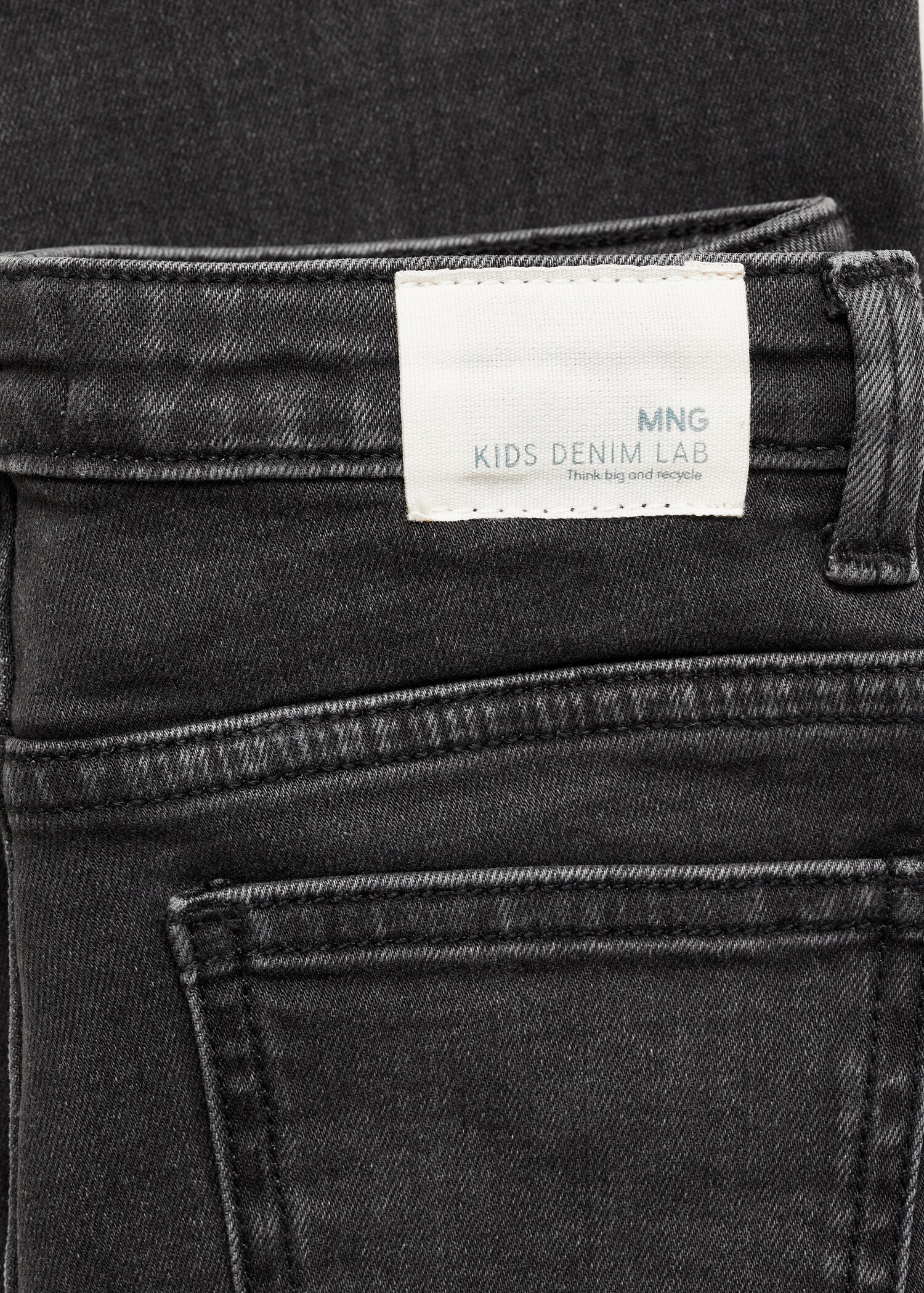 Buttons flare jeans - Details of the article 0