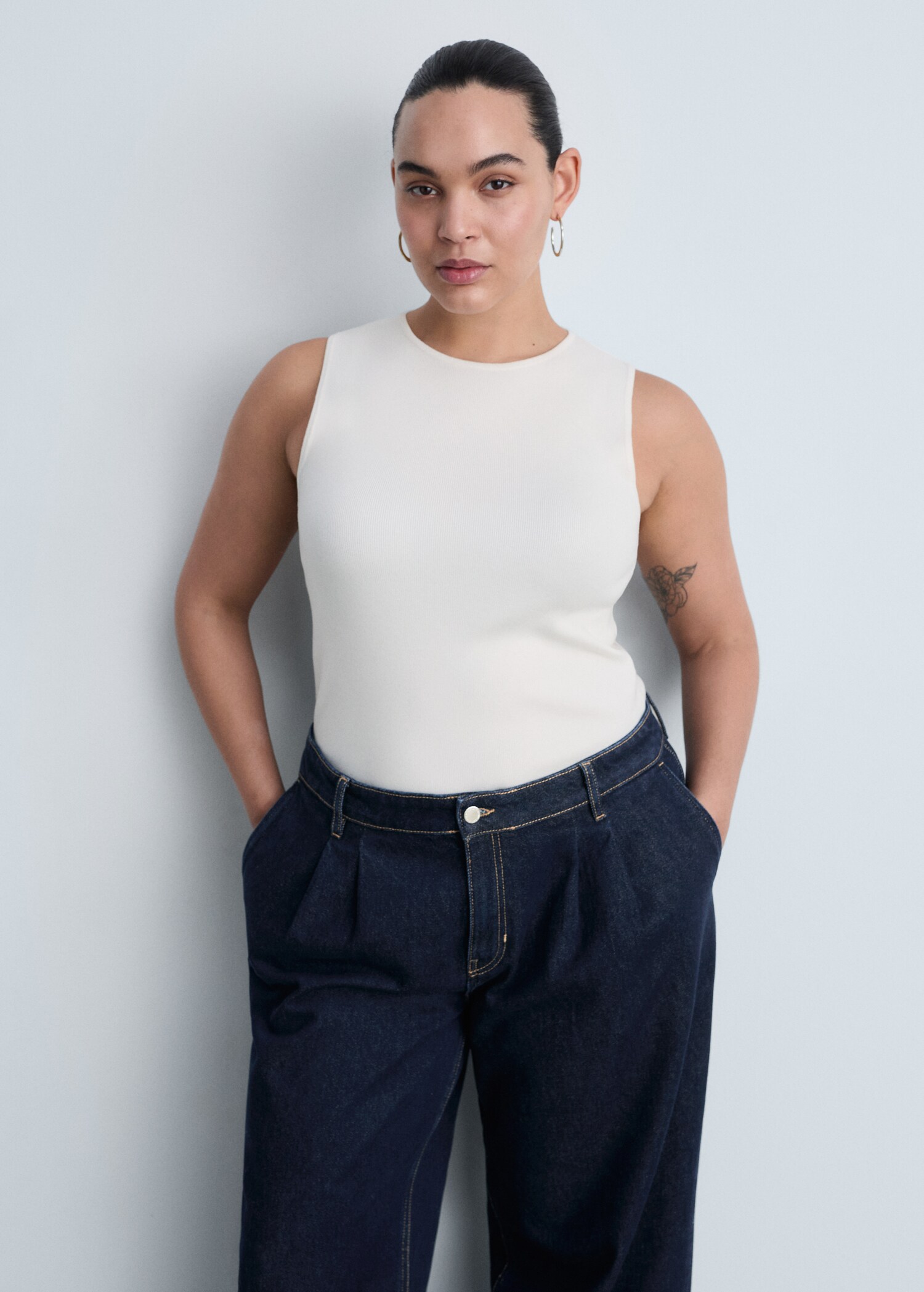 Rinse-wash wide leg jeans with pleats - Details of the article 5