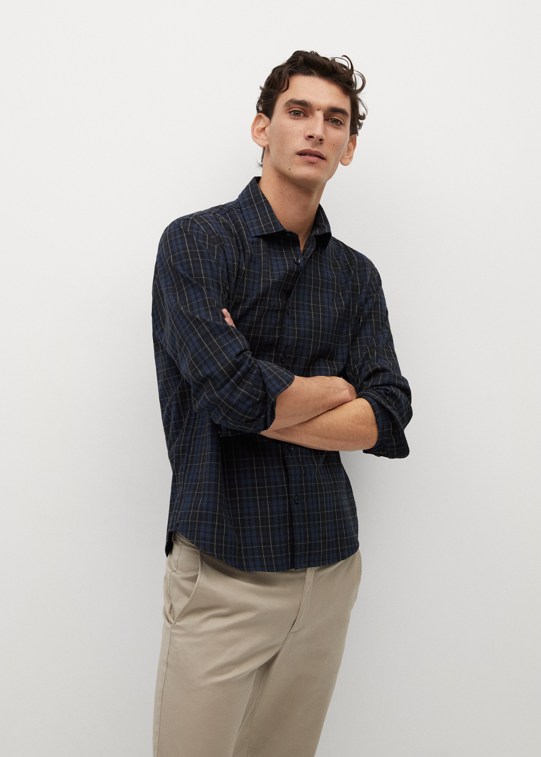 Kariertes Regular Fit-Hemd aus Flanell - Mittlere Ansicht