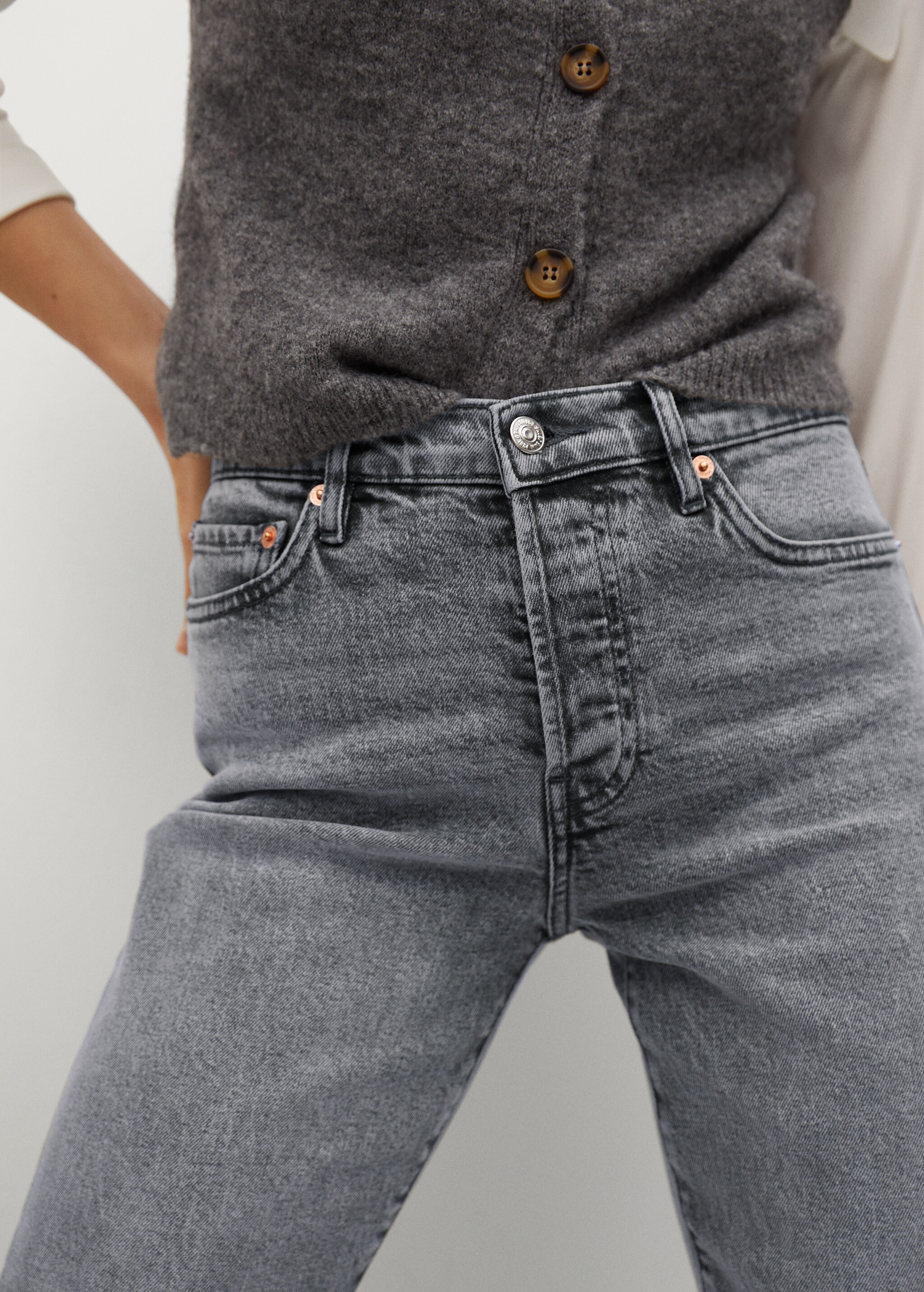 Ankle-length straight-fit jeans - Details of the article 2