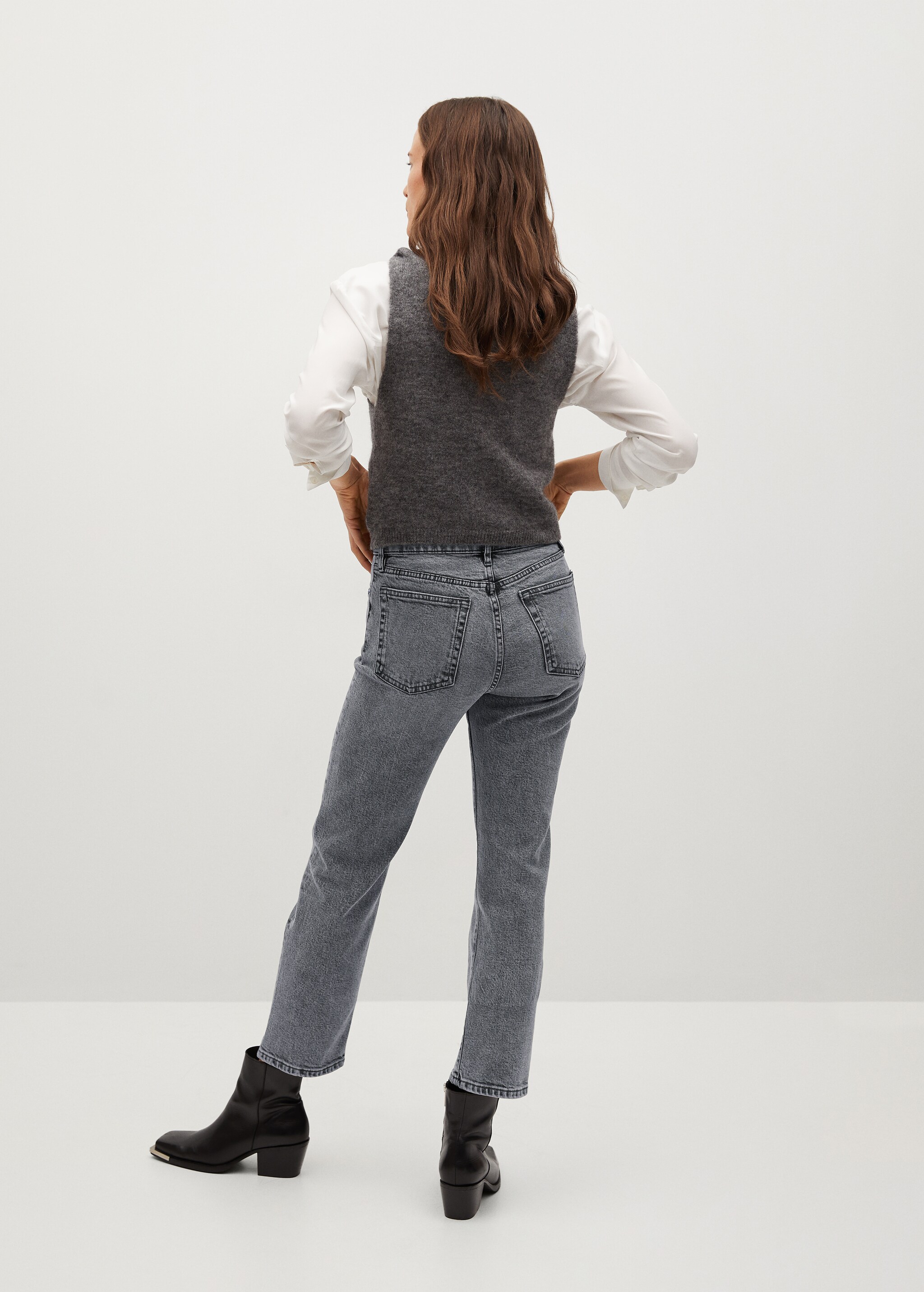 Ankle-length straight-fit jeans - Reverse of the article