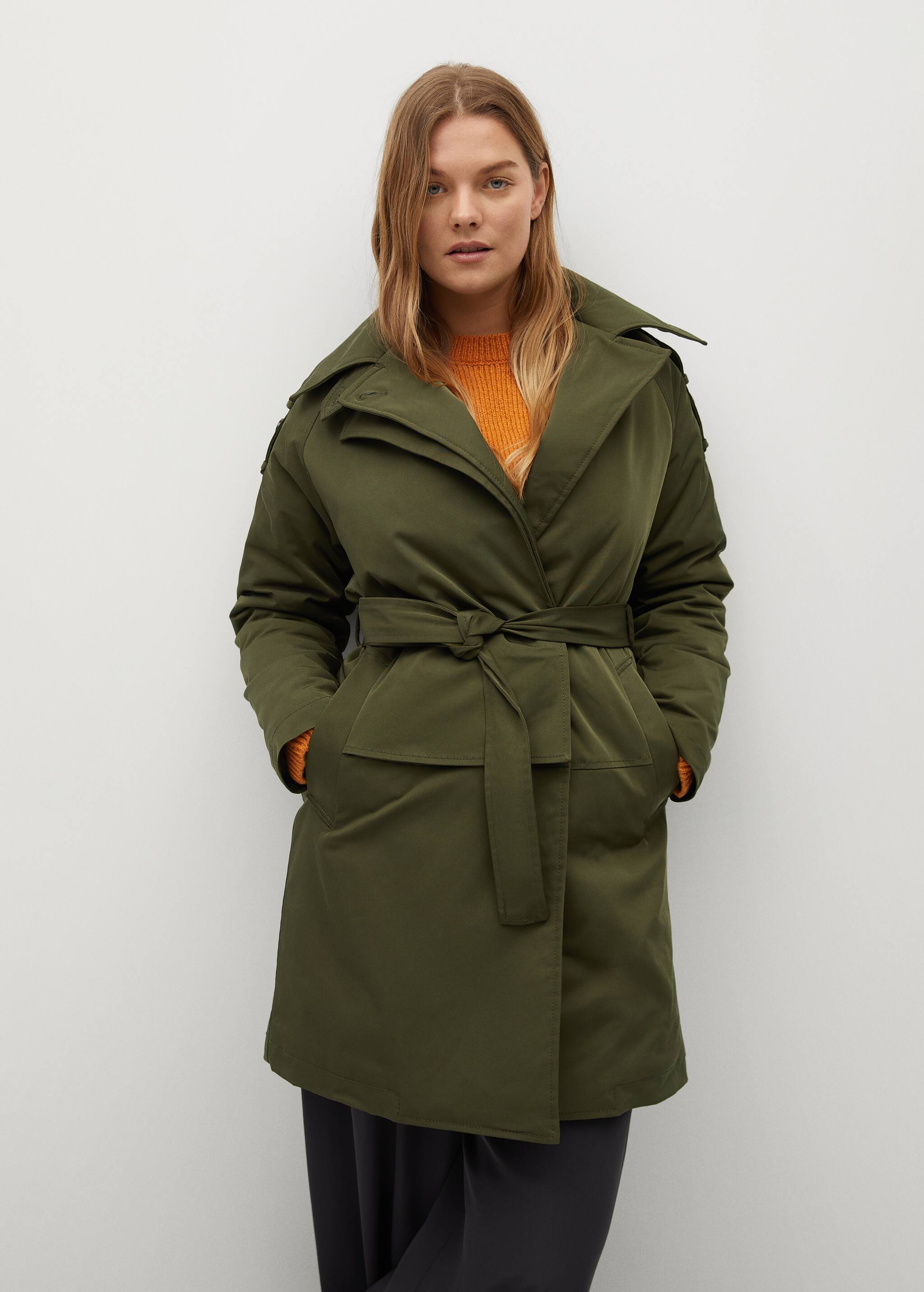 Parka with camp-collar  - Details of the article 2