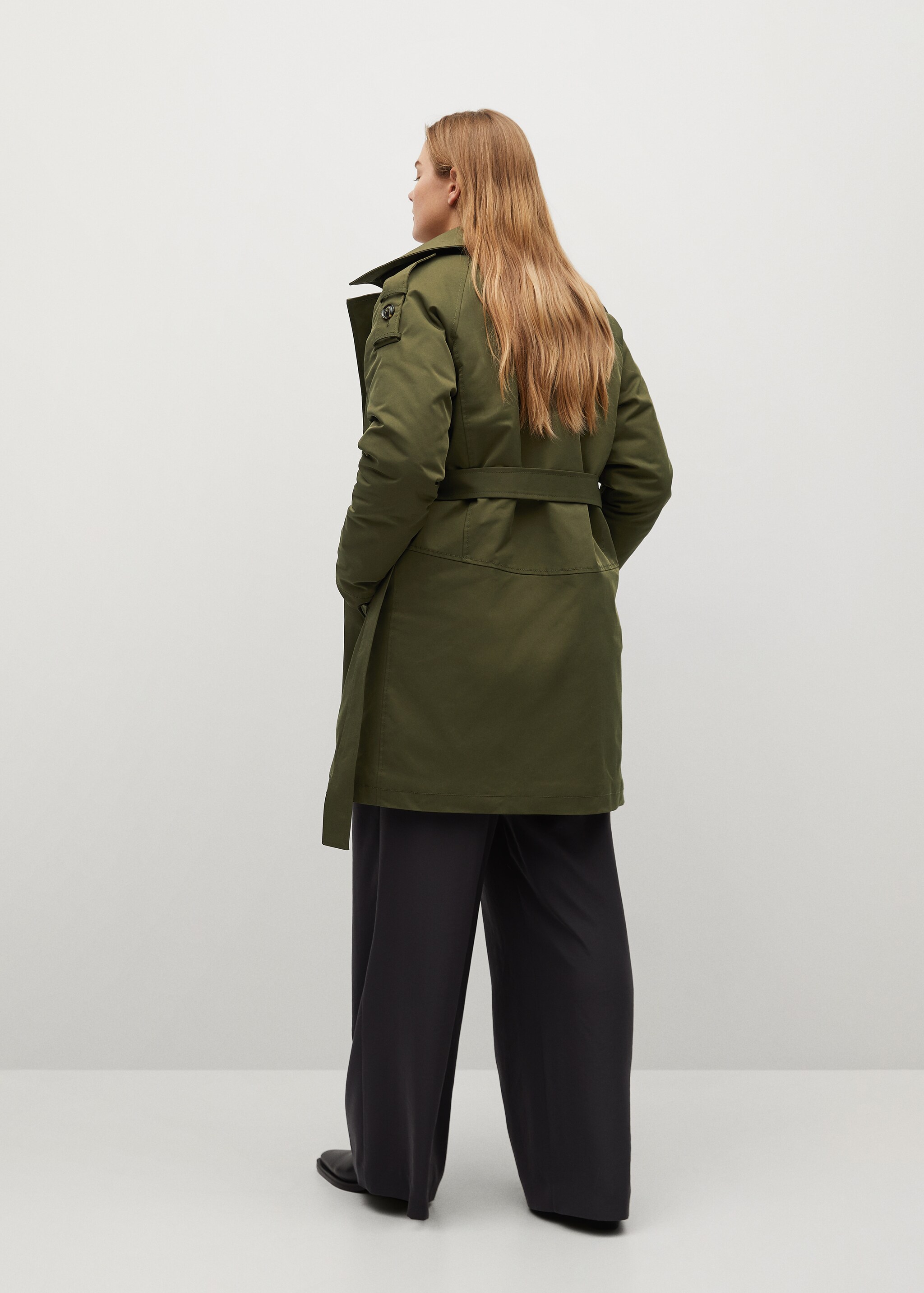 Parka mit Reverkragen - Rückseite des Artikels