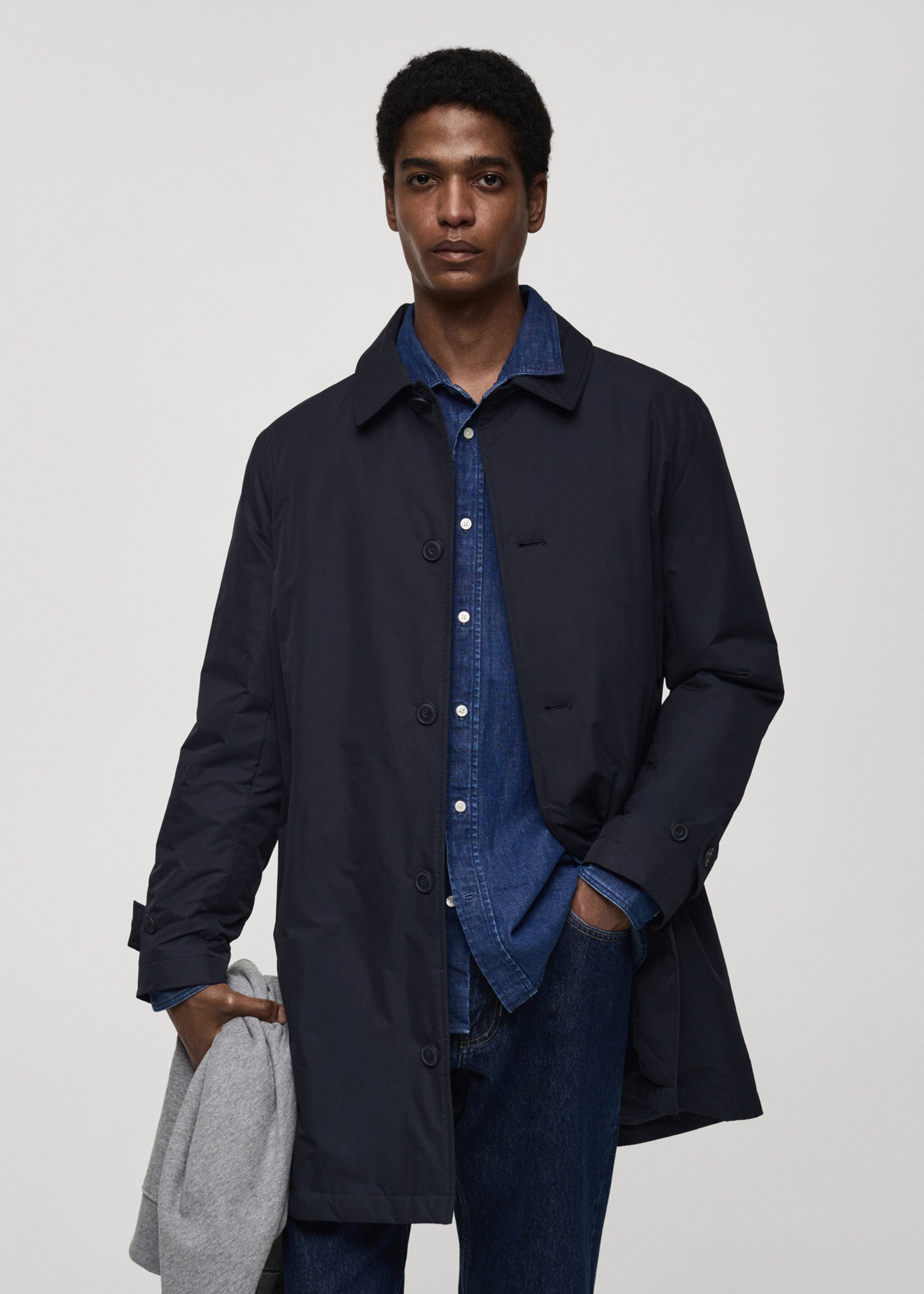 Trench matelassé résistant à l’eau - Plan moyen, Bleu marine foncé. Ref: 87050574-00.