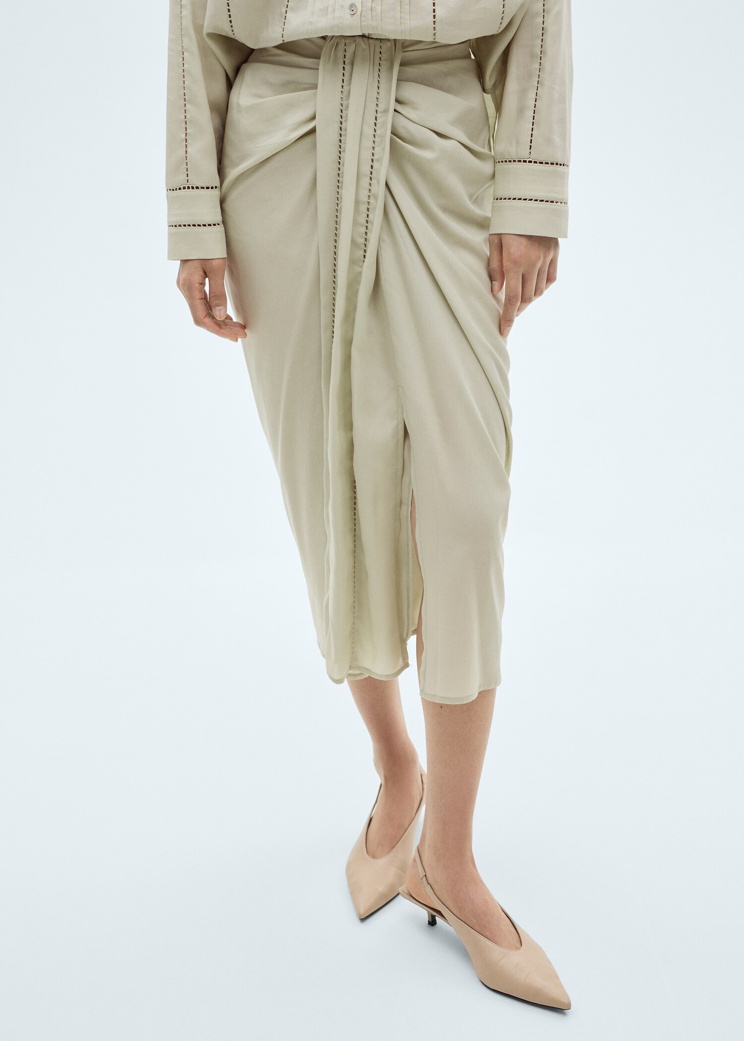 Drapiertes Midi-Kleid - Mittlere Ansicht