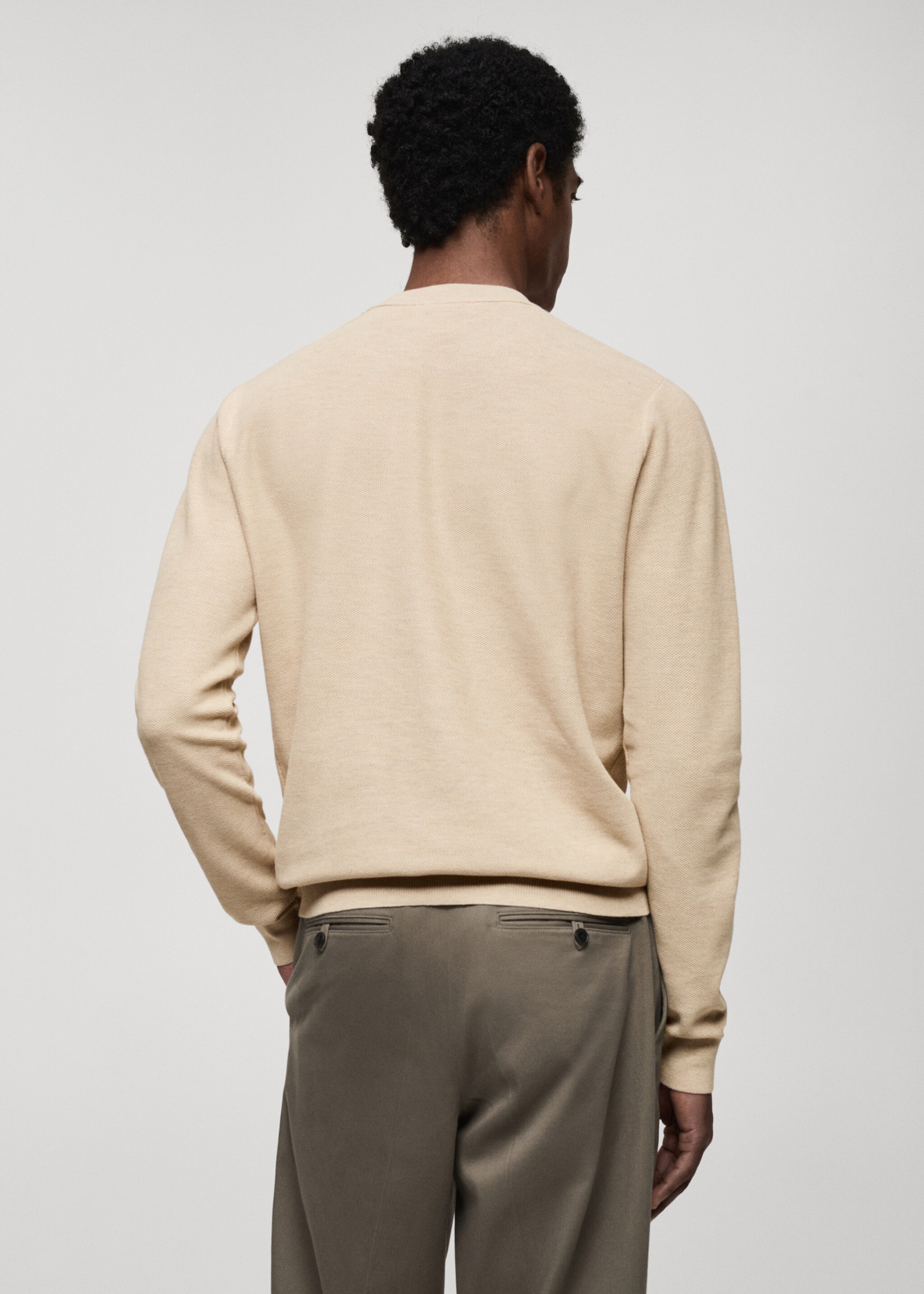 Microstructured cotton knitted sweater - Reverse of the article, Sand. Ref: 87050599-00.