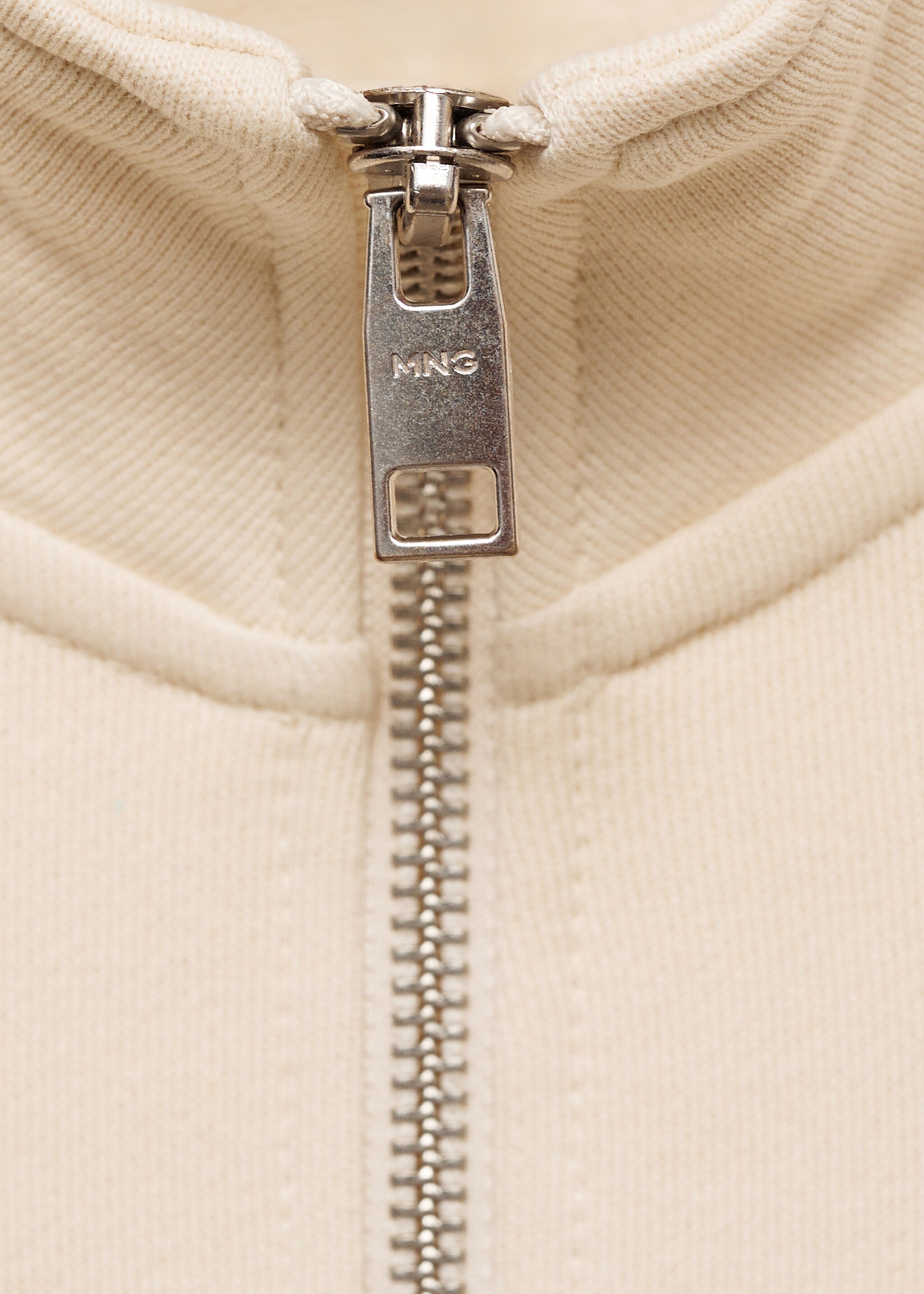 Regular-Fit-Sweatshirt mit Zip-Kragen - Detail des Artikels 8, Ecru. Ref: 87050601-00.