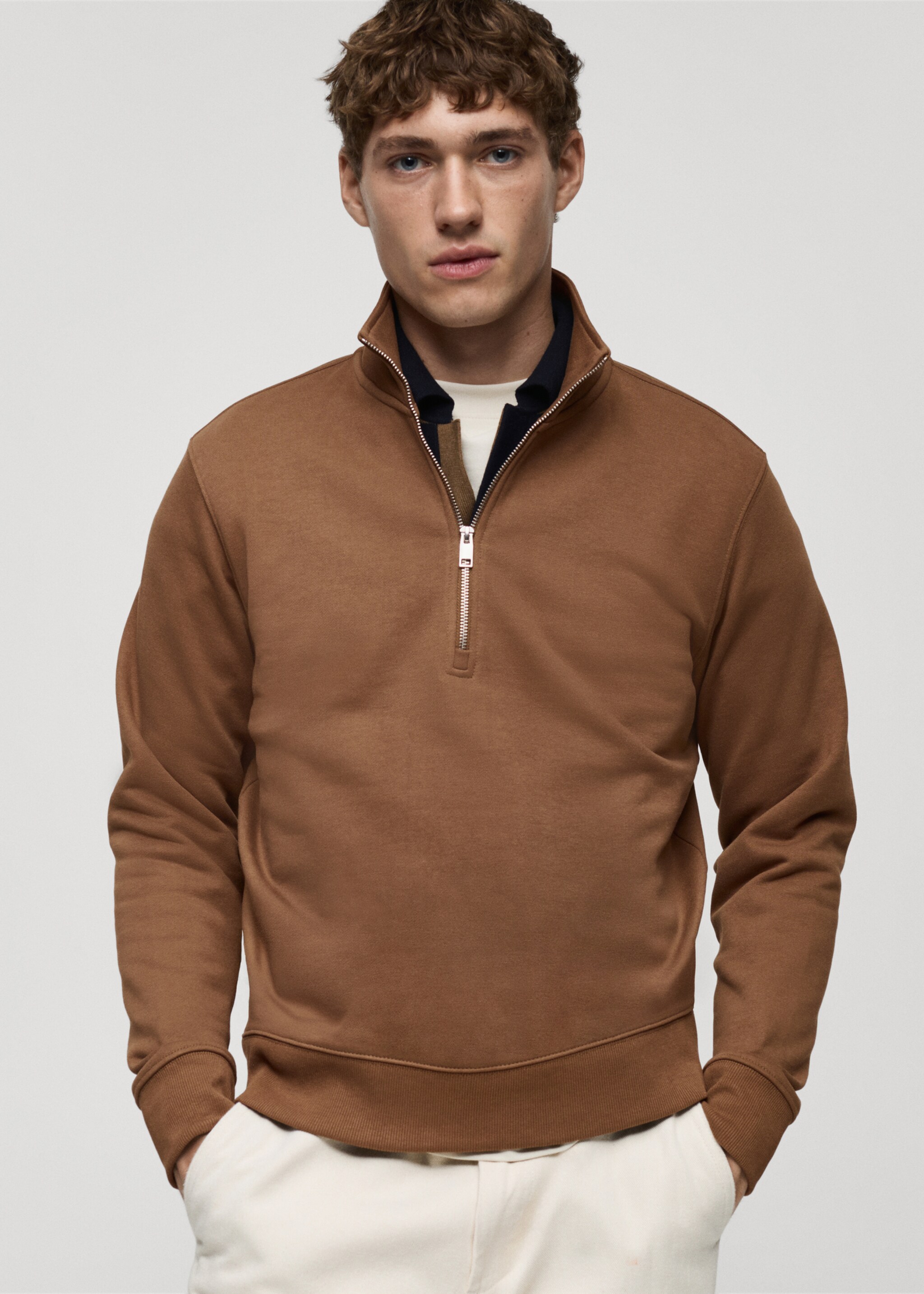 Regular-fit zip-neck sweatshirt - Medium plane, Medium Brown. Ref: 87050601-00.
