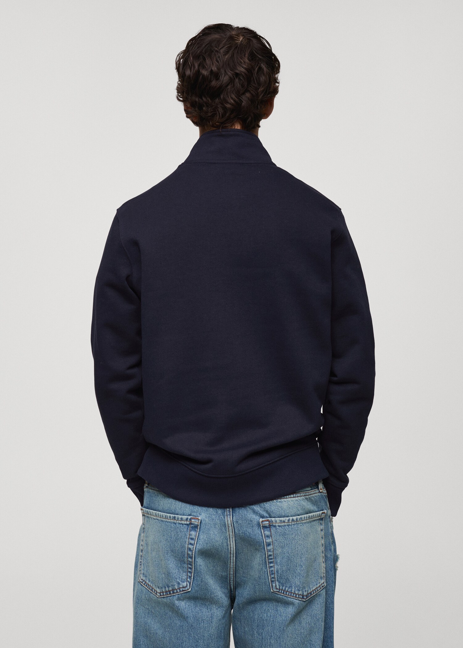 Regular-Fit-Sweatshirt mit Zip-Kragen - Rückseite des Artikels