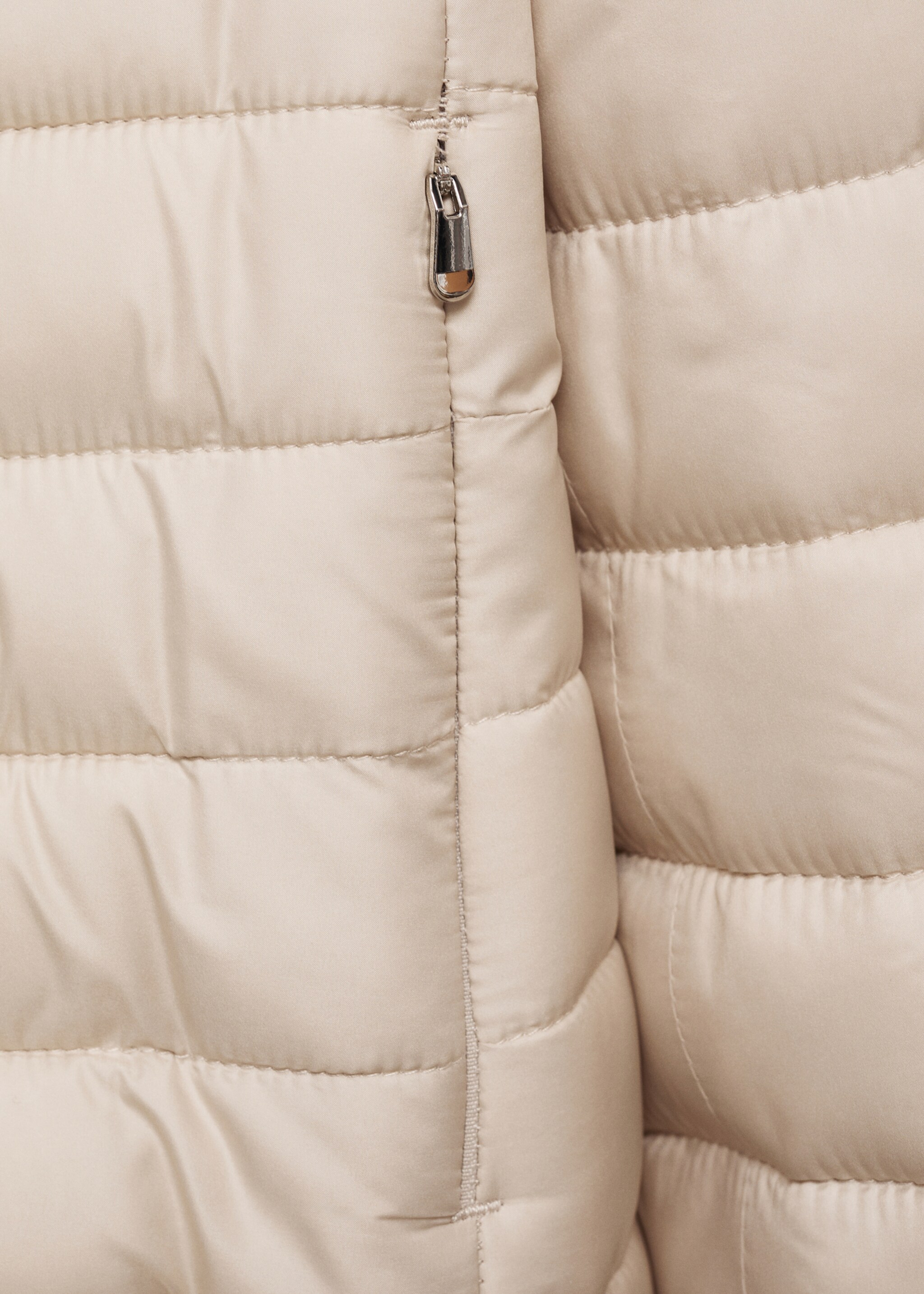 Short padded anorak with pockets - Details of the article 0, Ecru. Ref: 87050617-00.