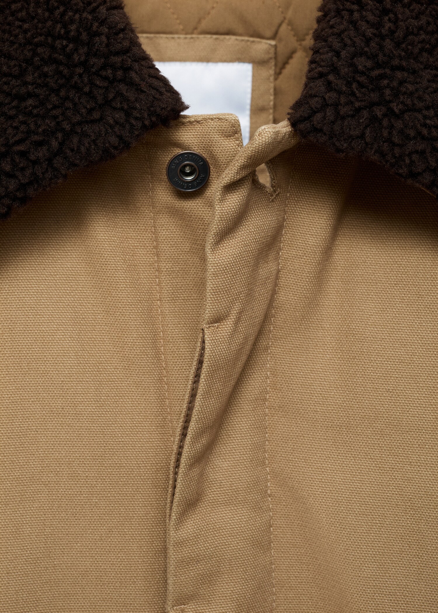 Gesteppte Jacke mit Shearling-Kragen - Detail des Artikels 8