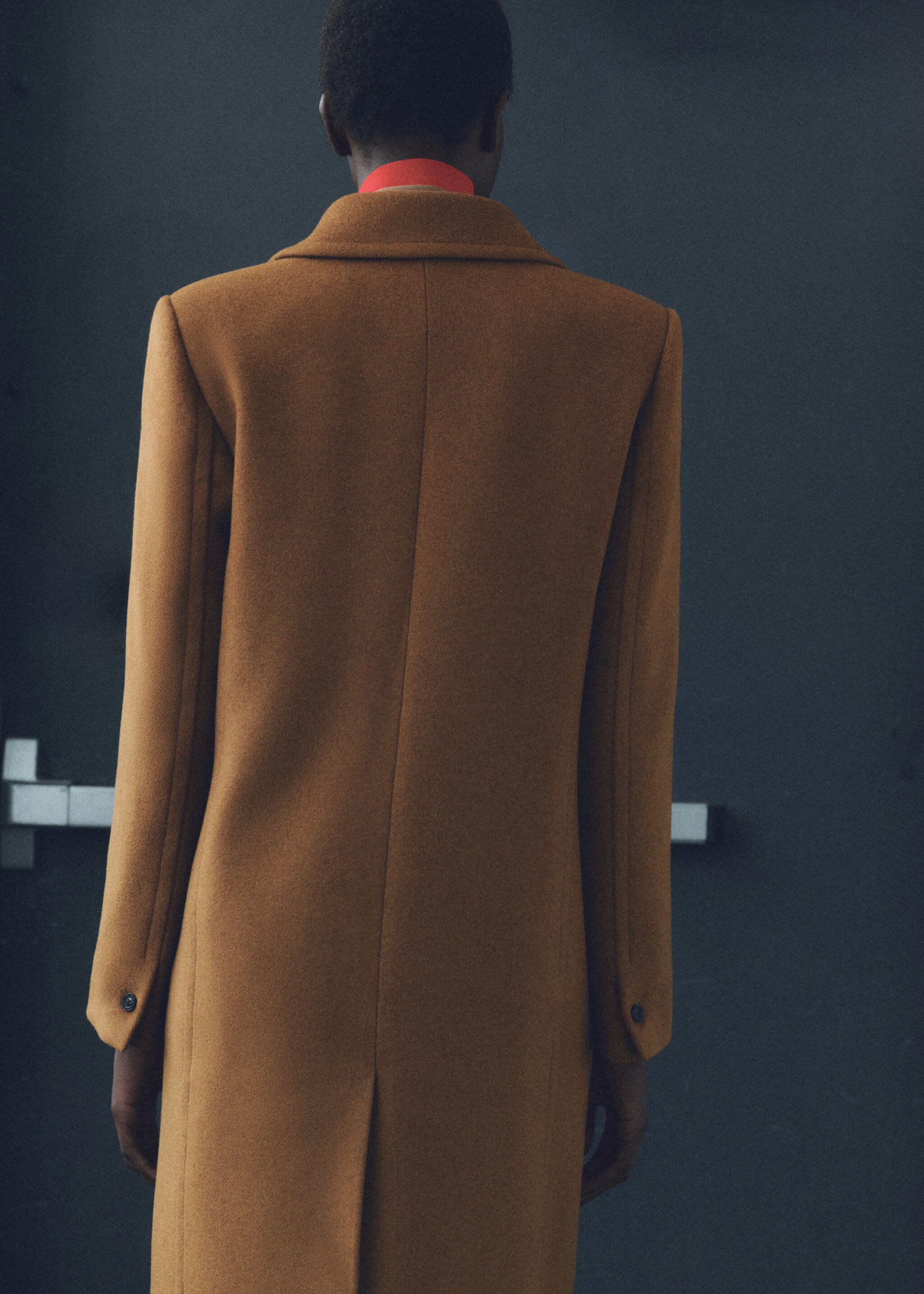 Double-breasted wool coat - Reverse of the article, Ochre. Ref: 87050624-00.