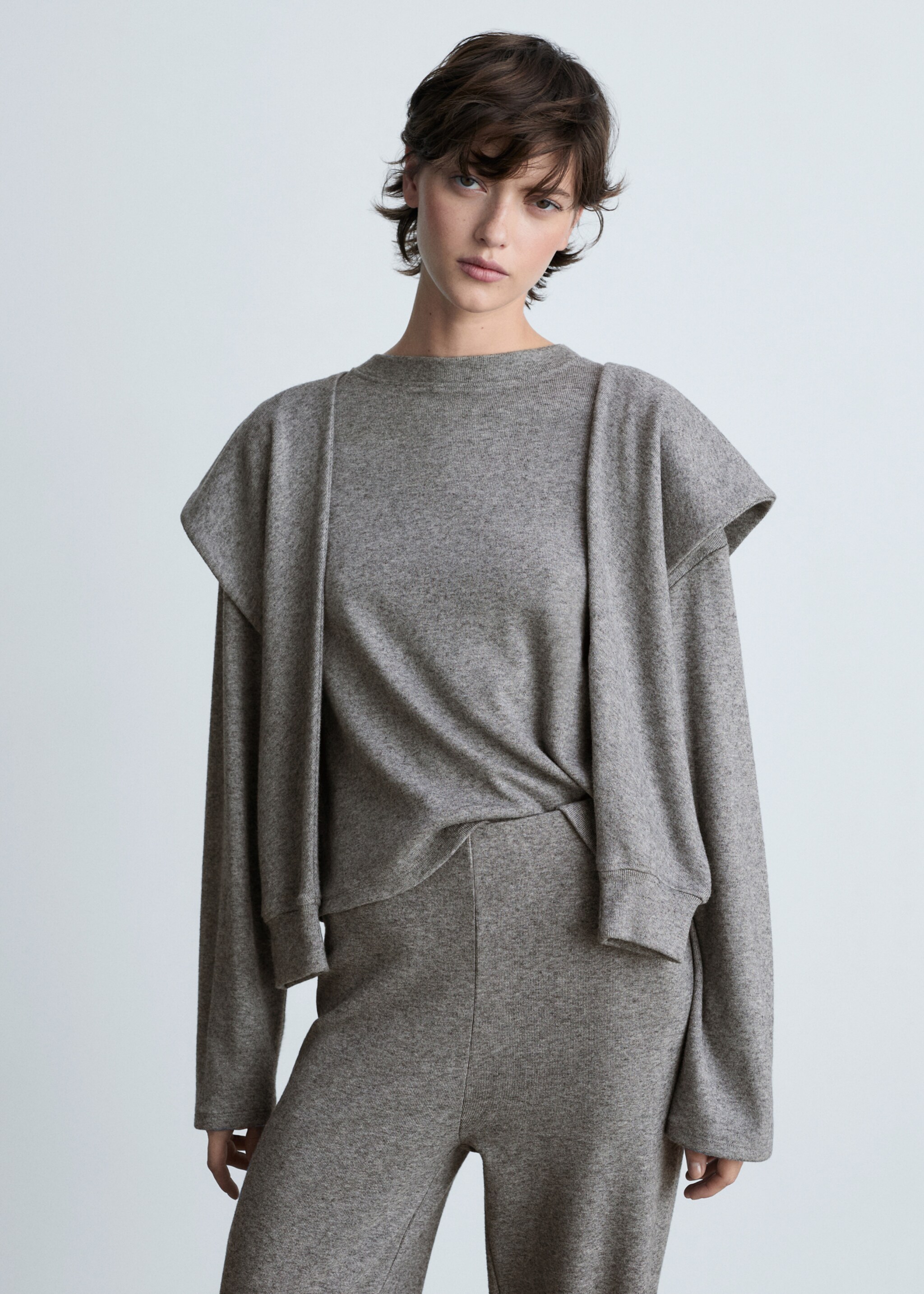 Sweatshirt with decorative sleeve - Medium plane, Grey. Ref: 87050636-00.