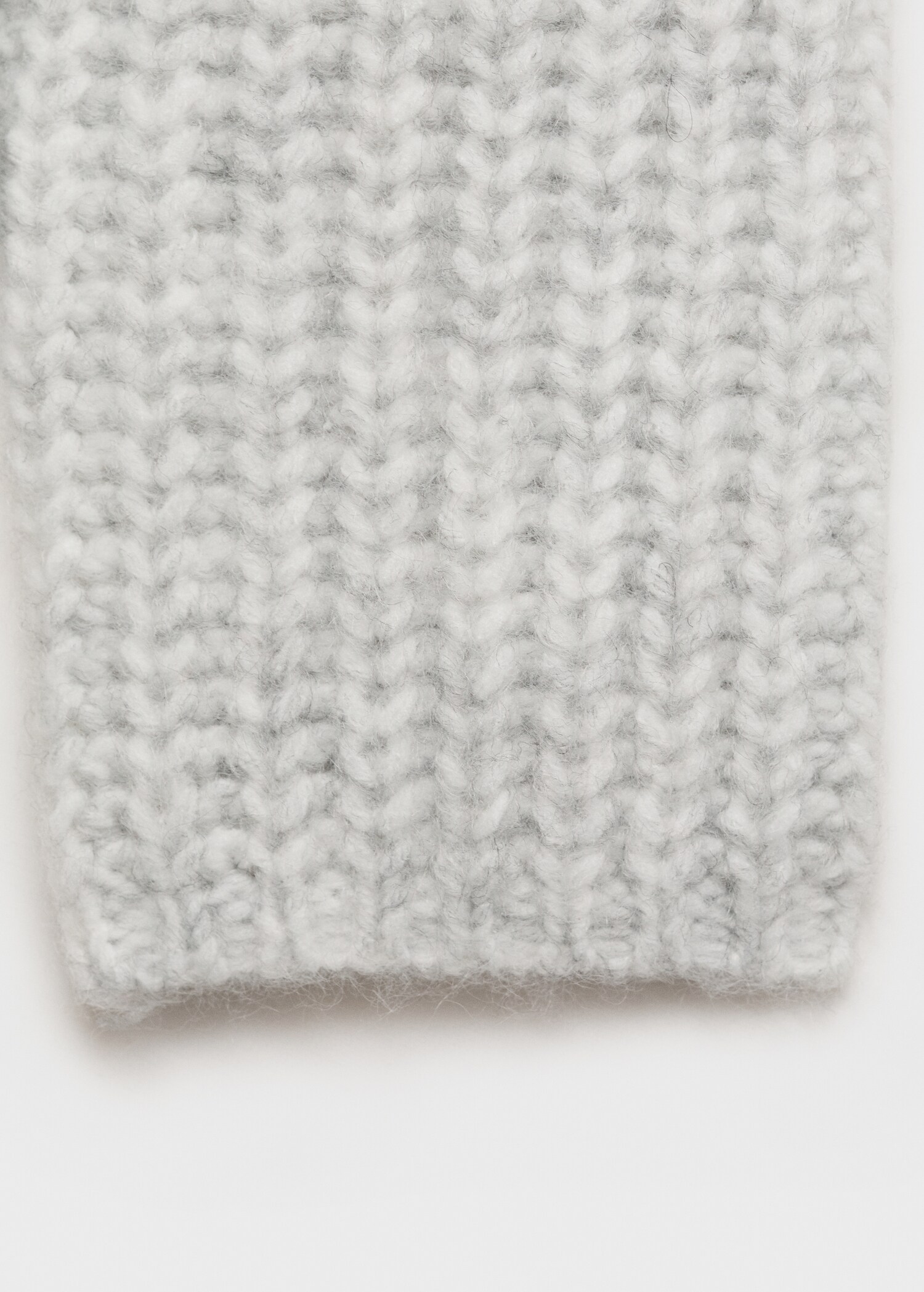 Knitted button cardigan - Details of the article 0