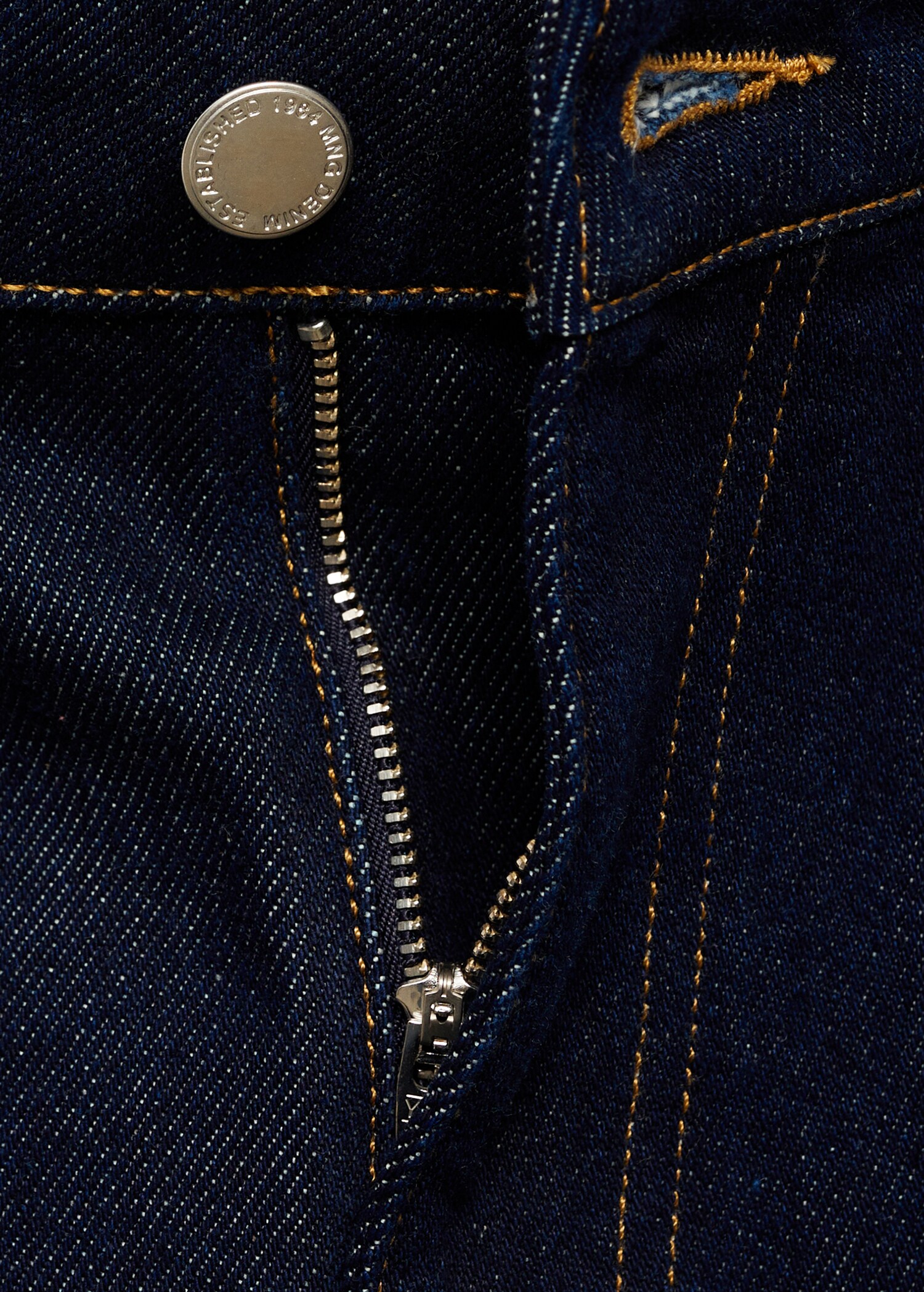 Rinse-wash jeans with cuffs - Details of the article 0