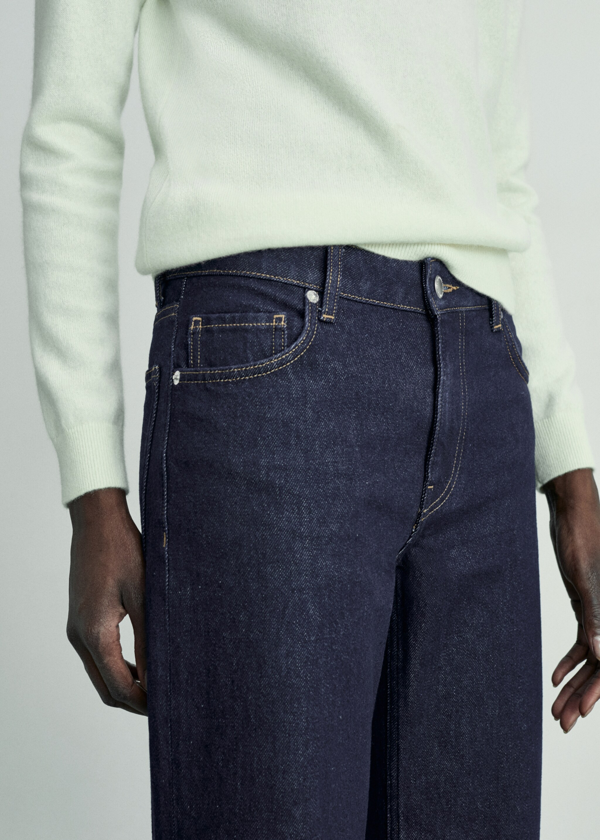 Rinse-wash jeans with cuffs - Details of the article 6, Open Blue. Ref: 87050650-00.