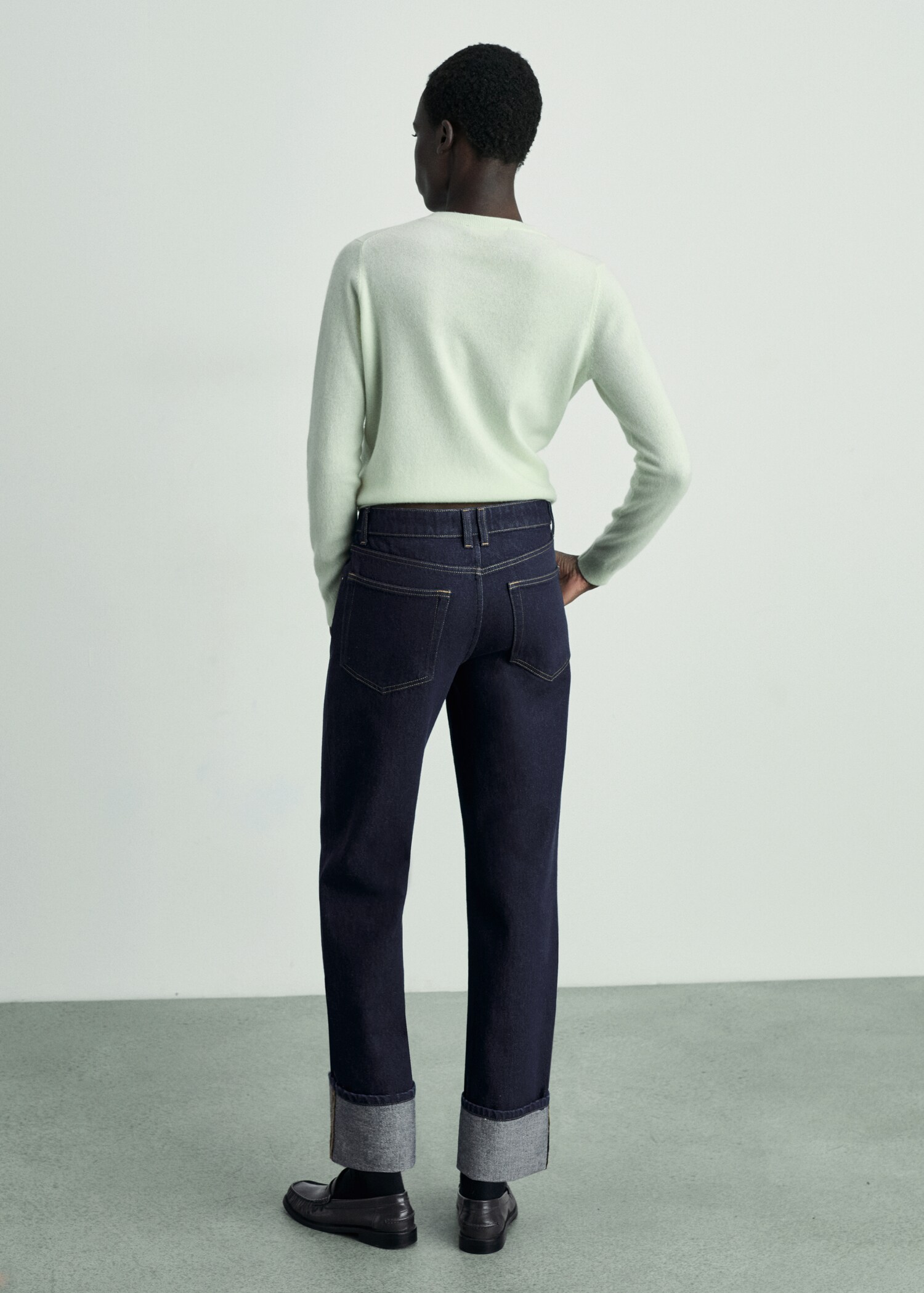 Rinse-wash jeans with cuffs - Reverse of the article