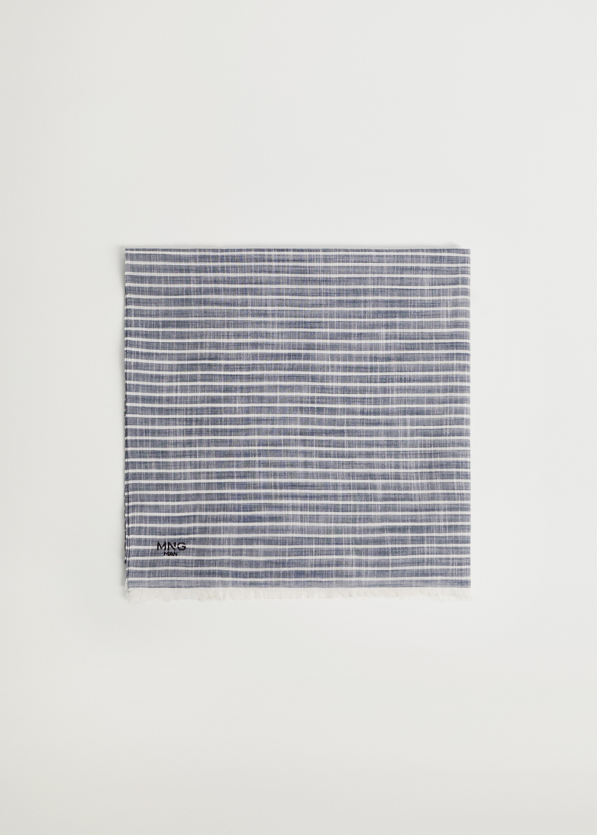Fringed lines scarf - Details of the article 3