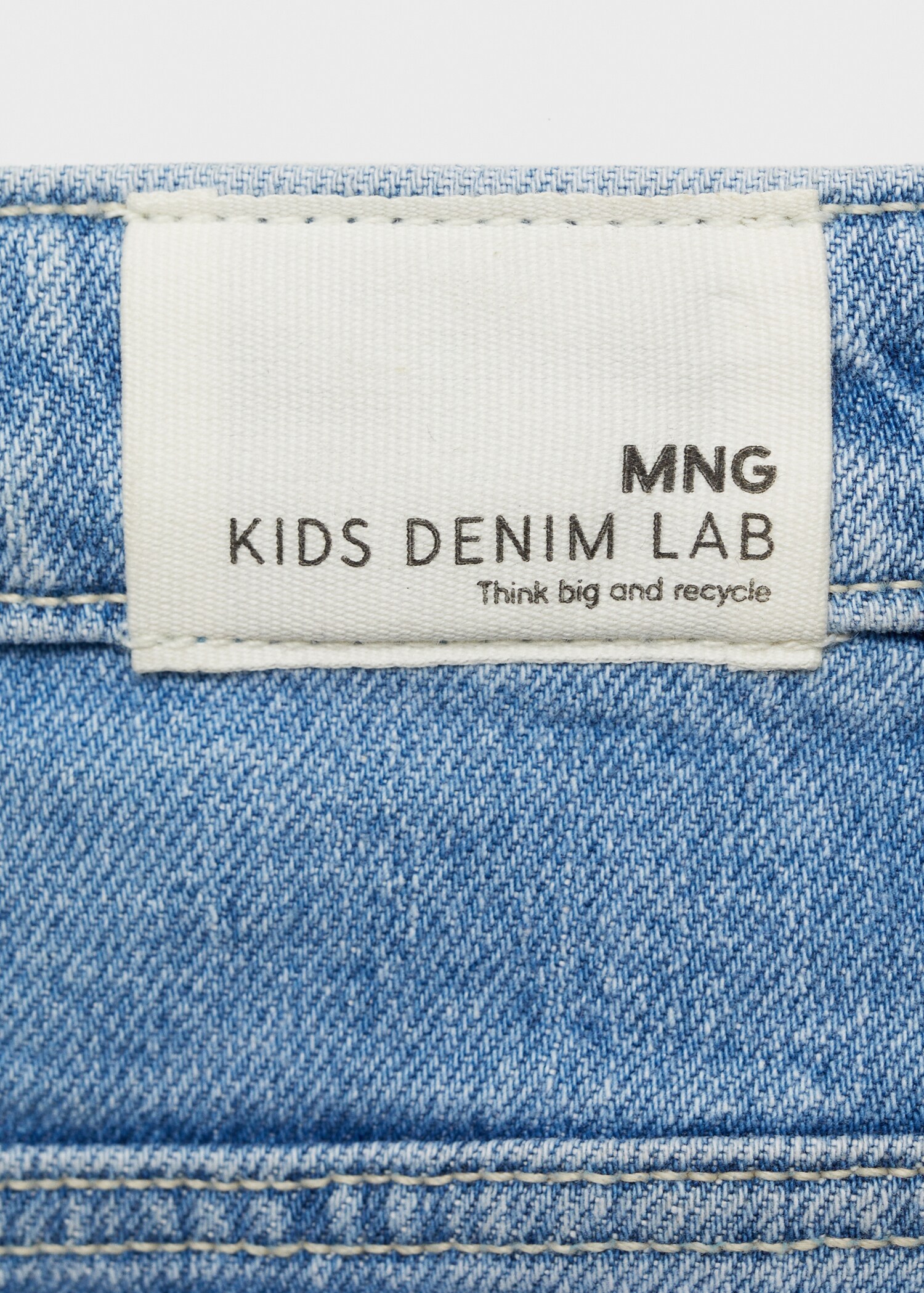 Buttoned denim skirt - Details of the article 0