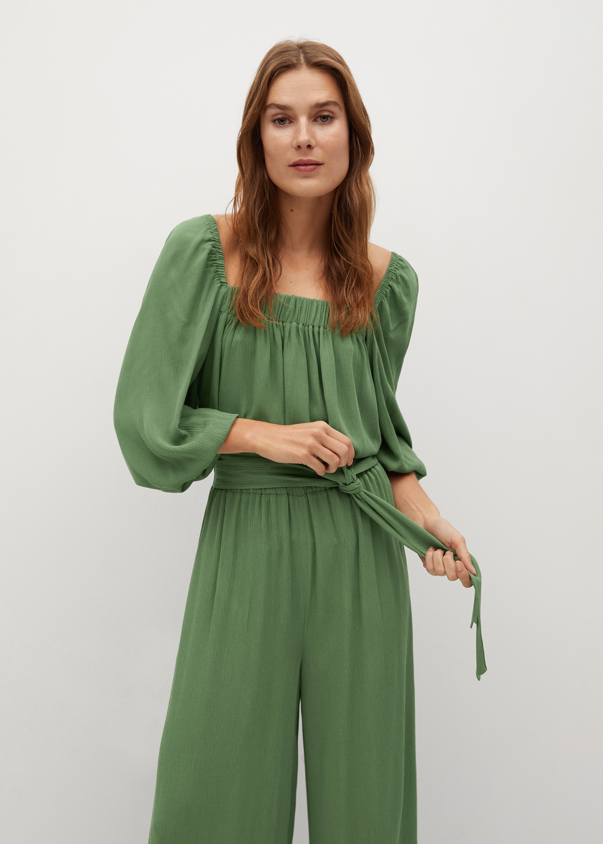 Pantalón culotte cinturón - Plano medio