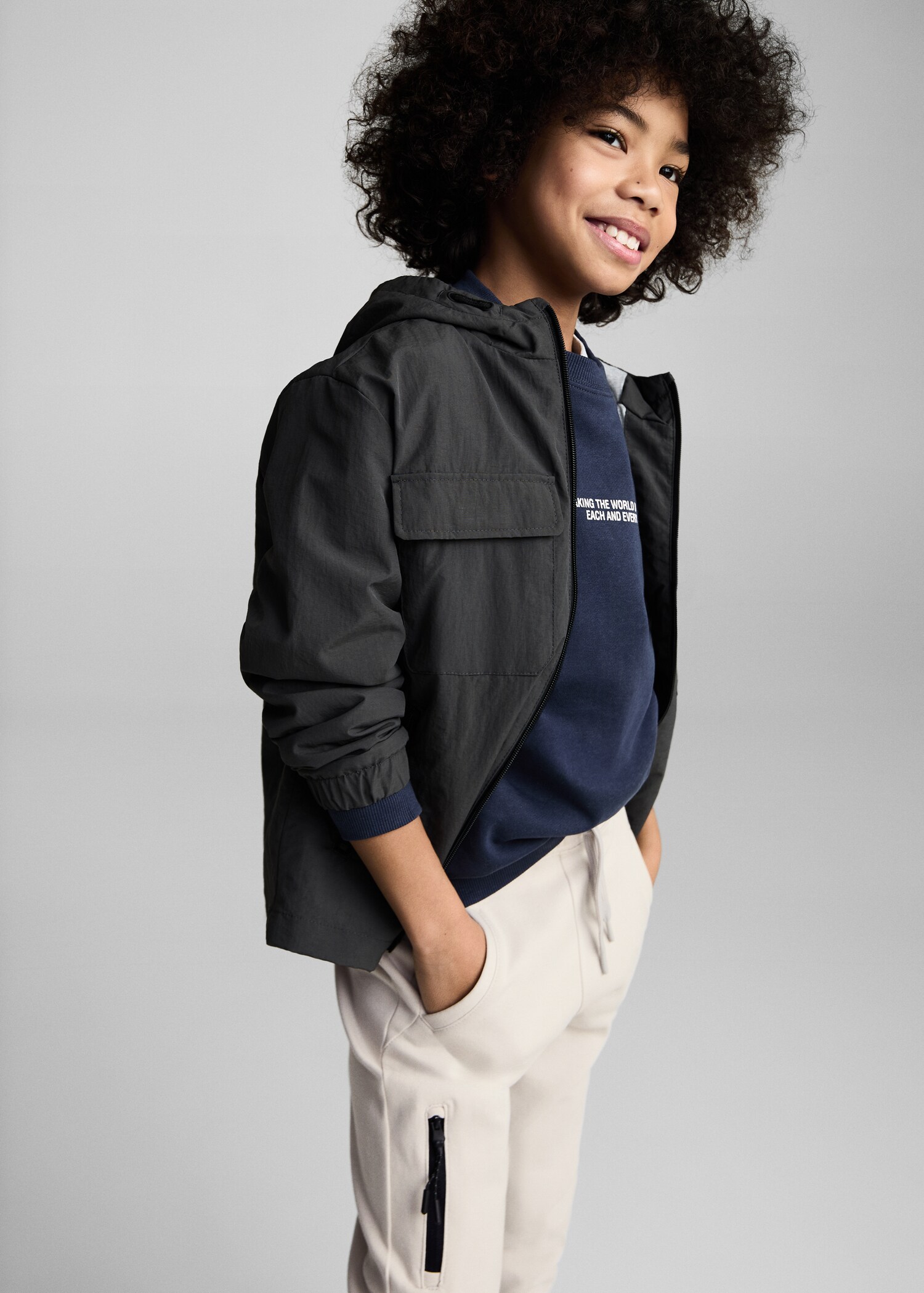 Jogger trousers with elastic waist - Medium plane