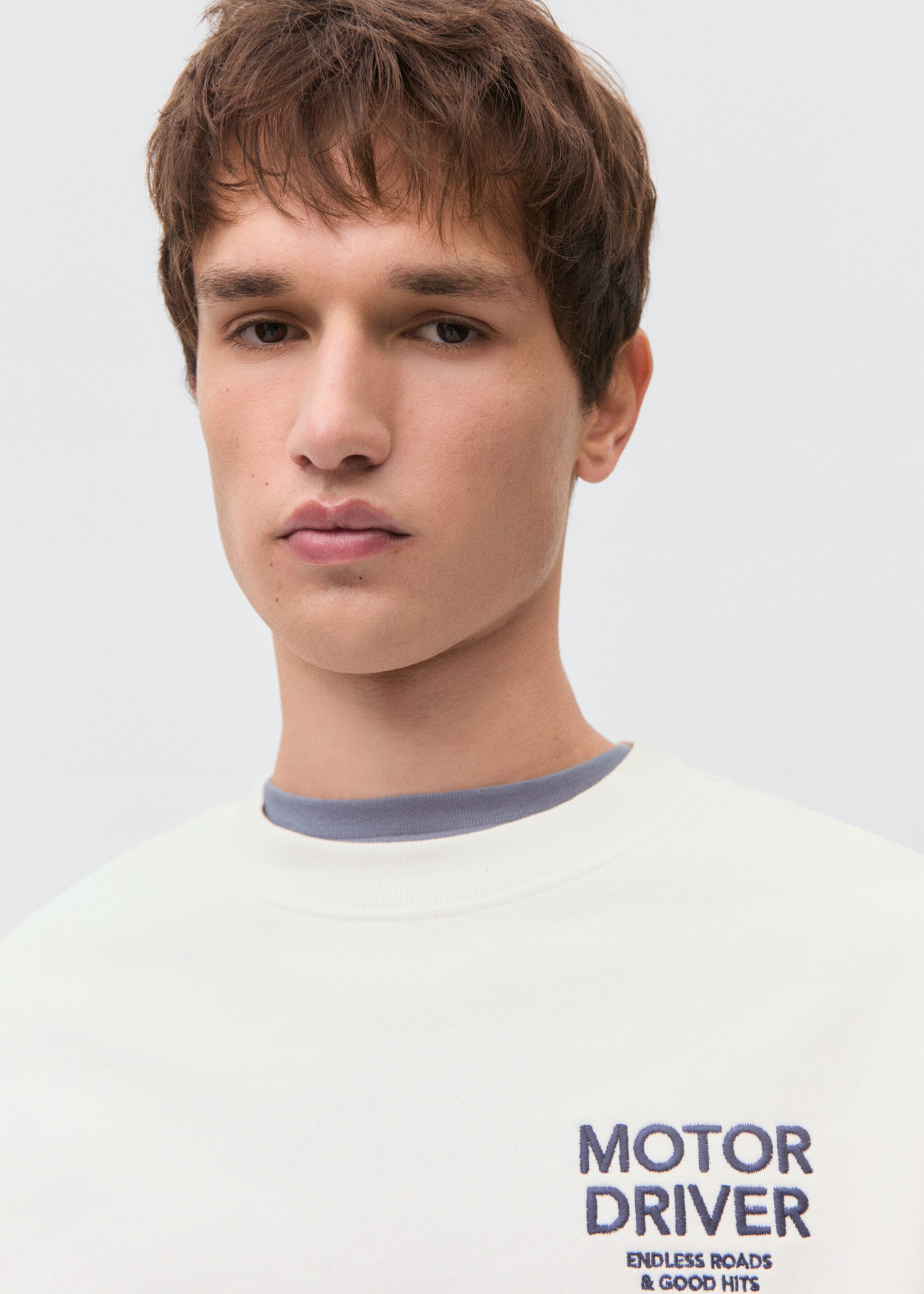 Bavlněná mikina s potiskem nápisu - Detail zboží 1, Šedobílá. Ref: 87052544-00.